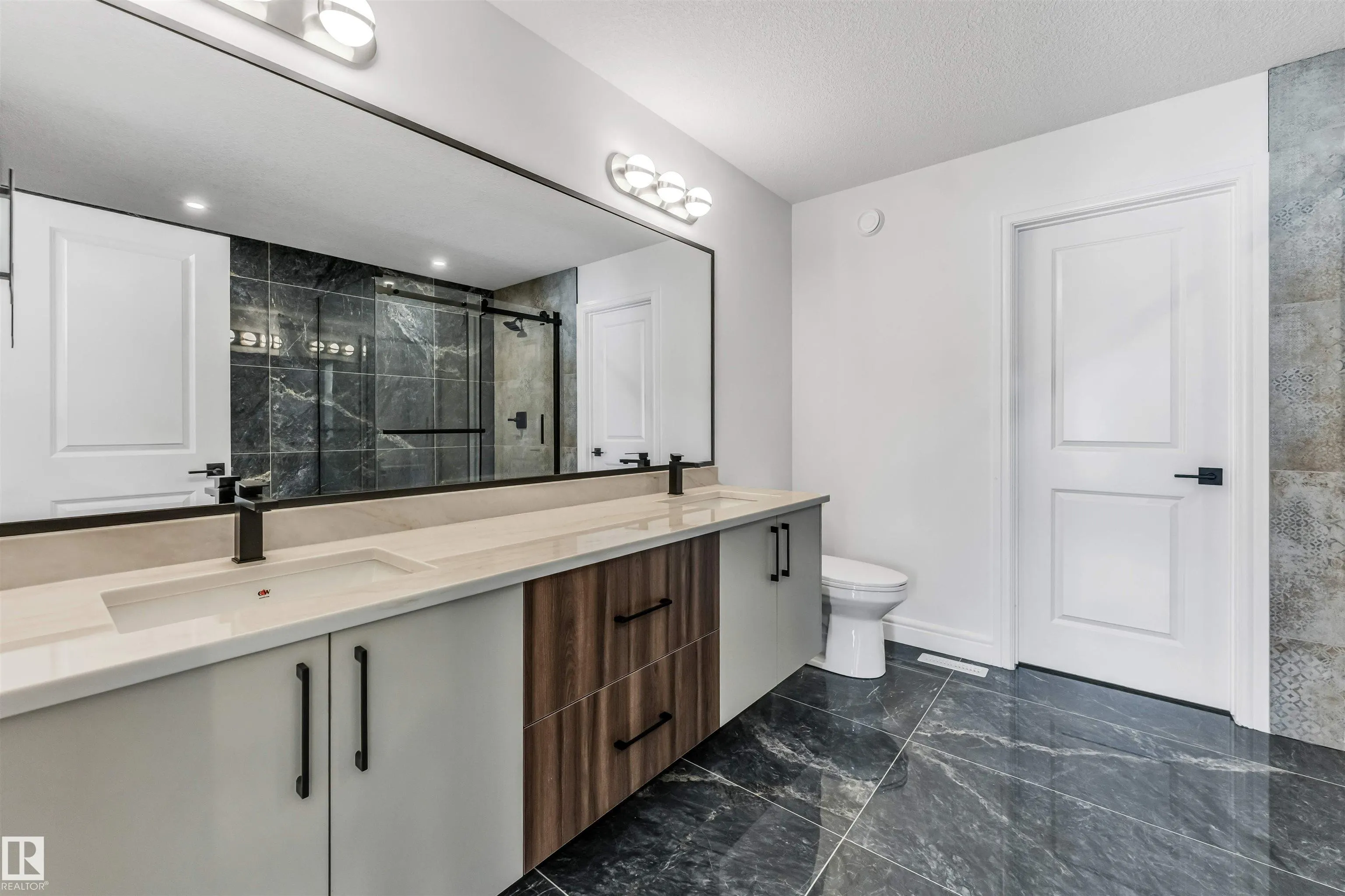 19420 25 Ave