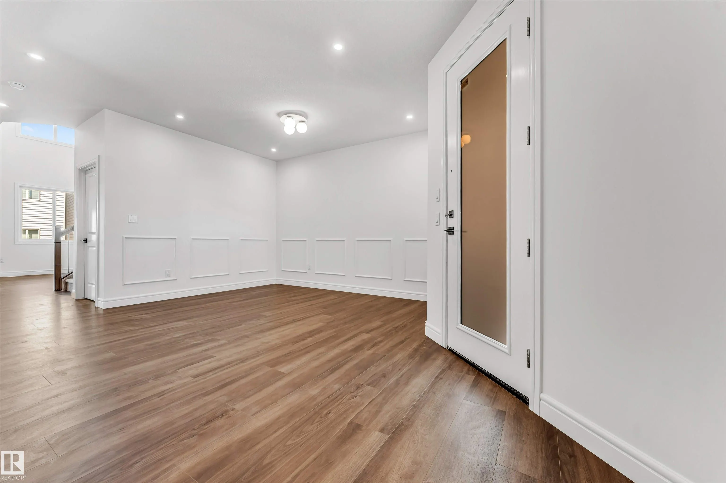 19420 25 Ave
