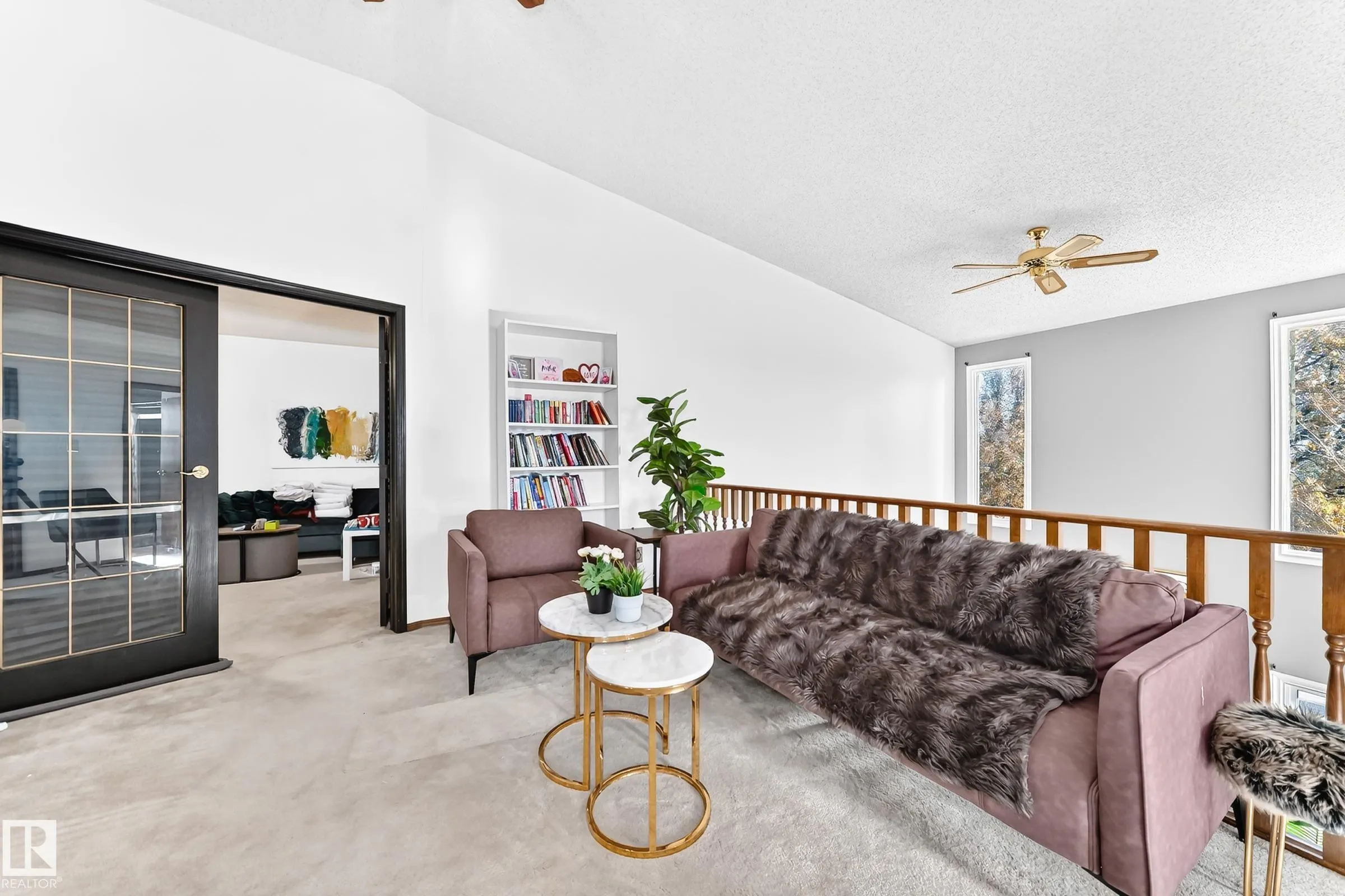 92 HOWSON Crescent