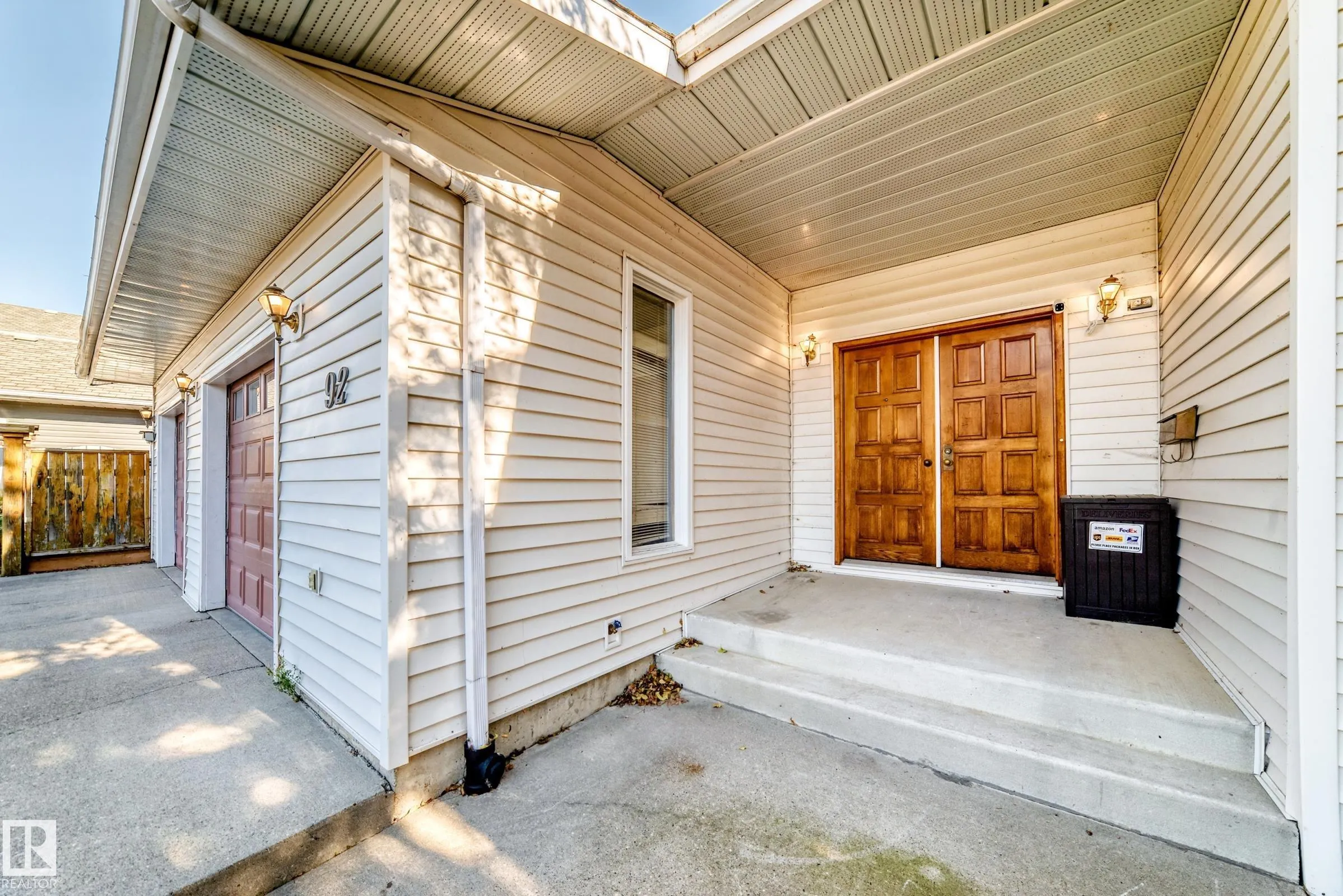 92 HOWSON Crescent
