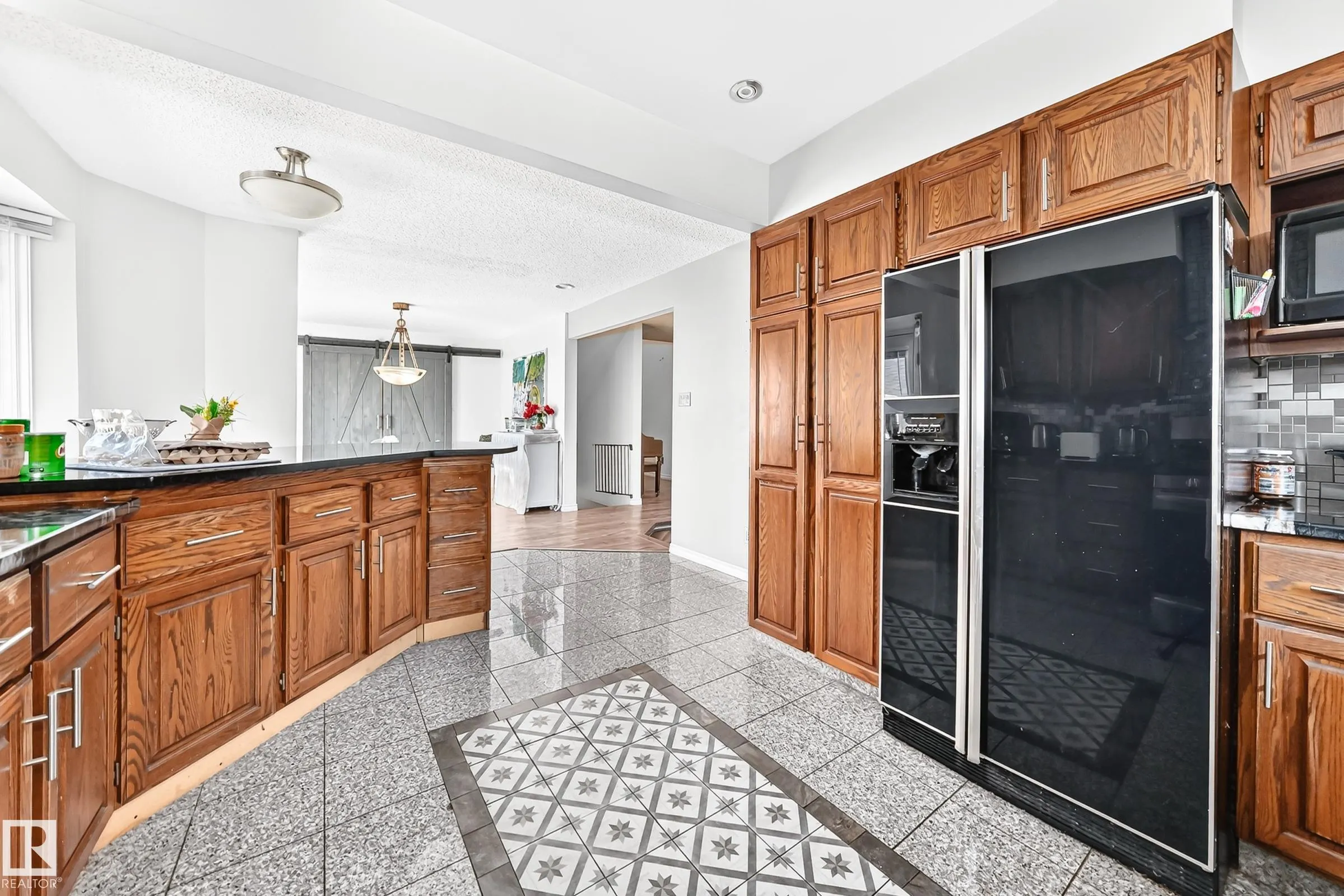 92 HOWSON Crescent