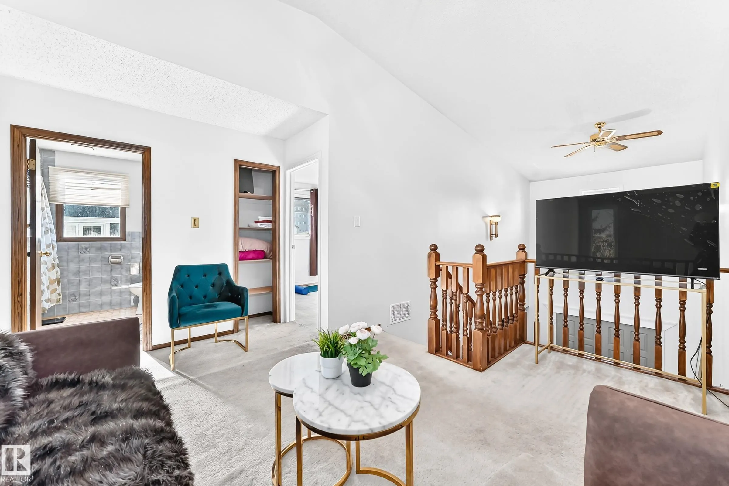 92 HOWSON Crescent