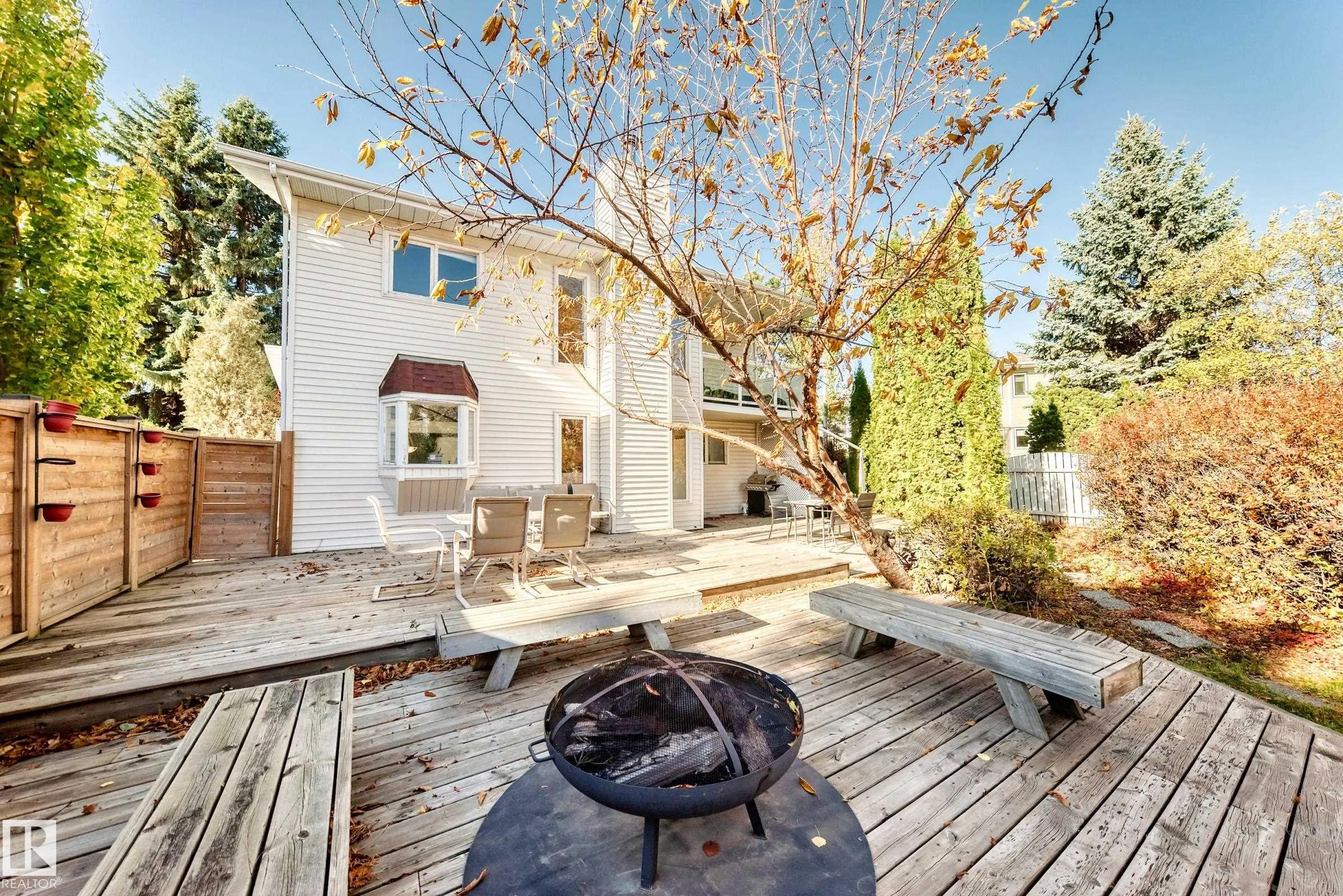 92 HOWSON Crescent