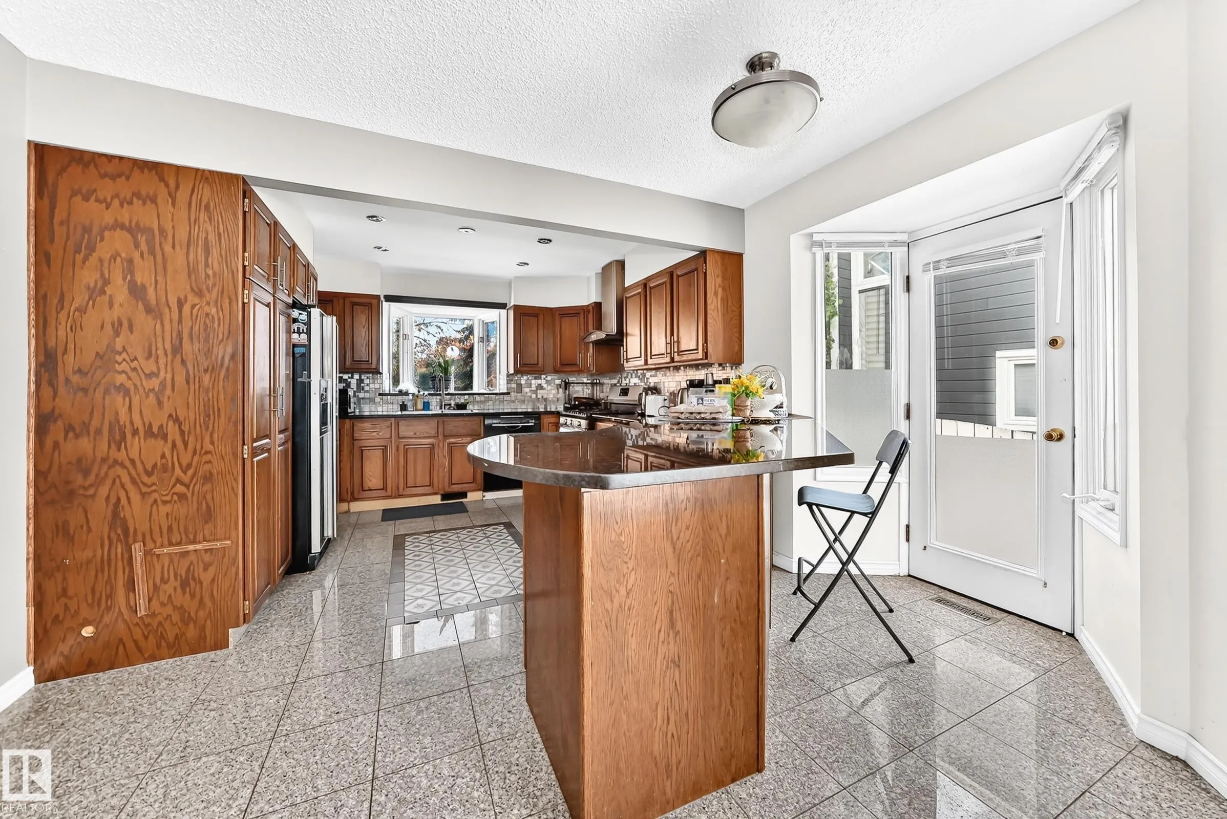 92 HOWSON Crescent