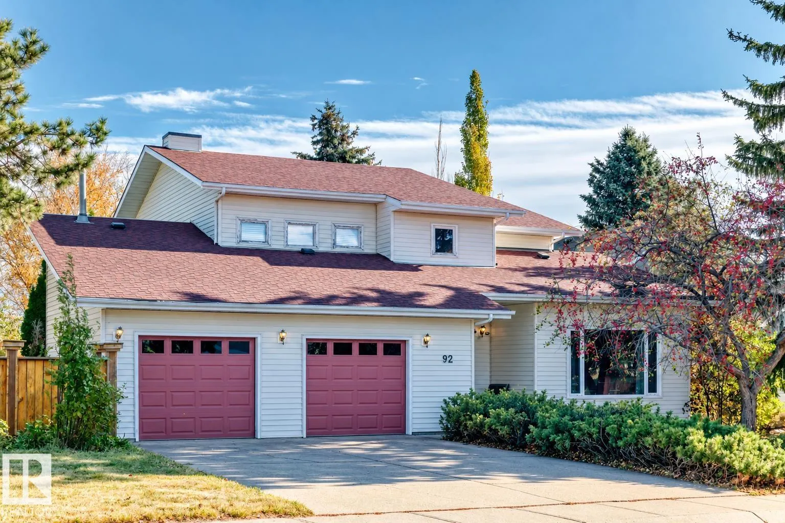 92 HOWSON Crescent