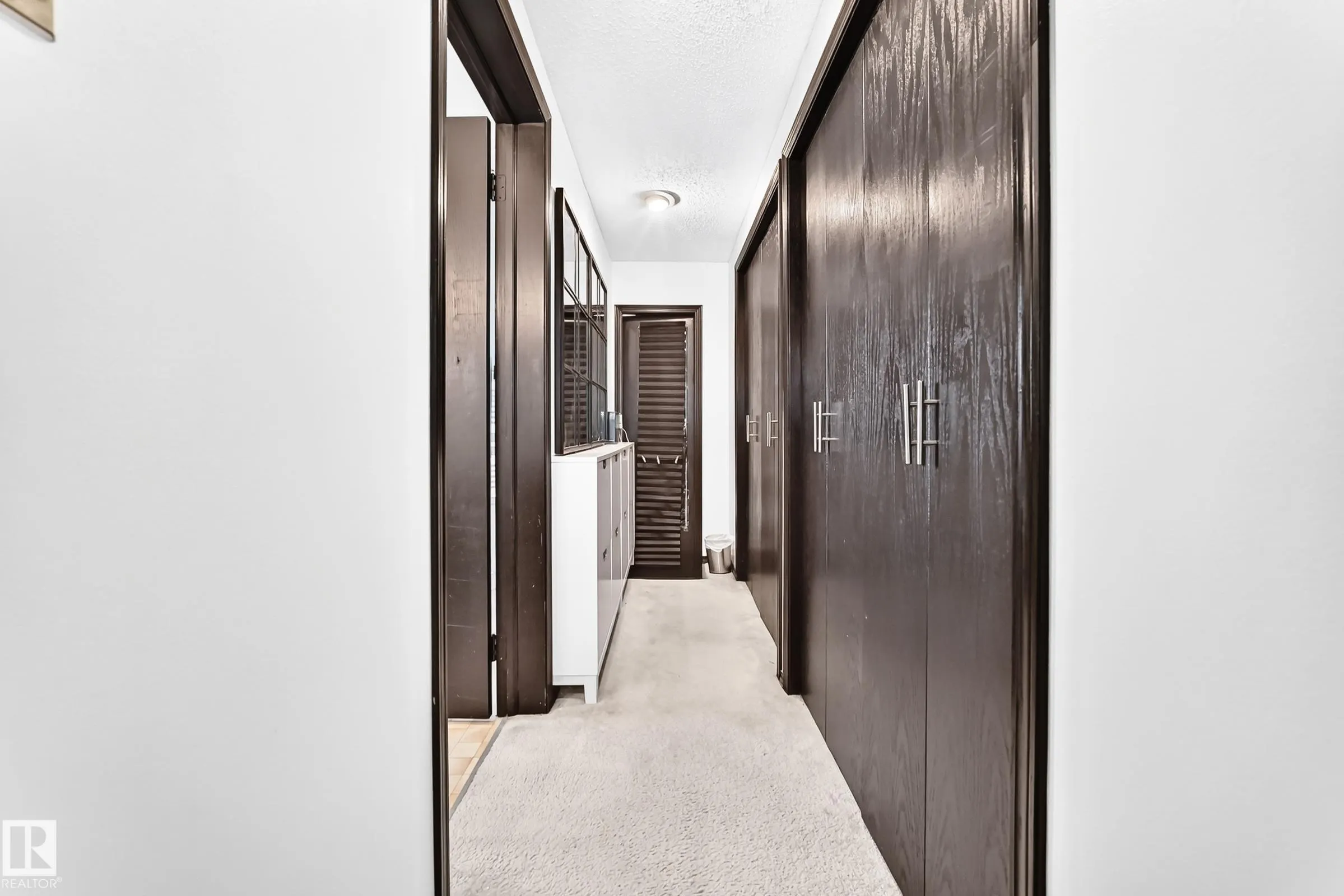 92 HOWSON Crescent