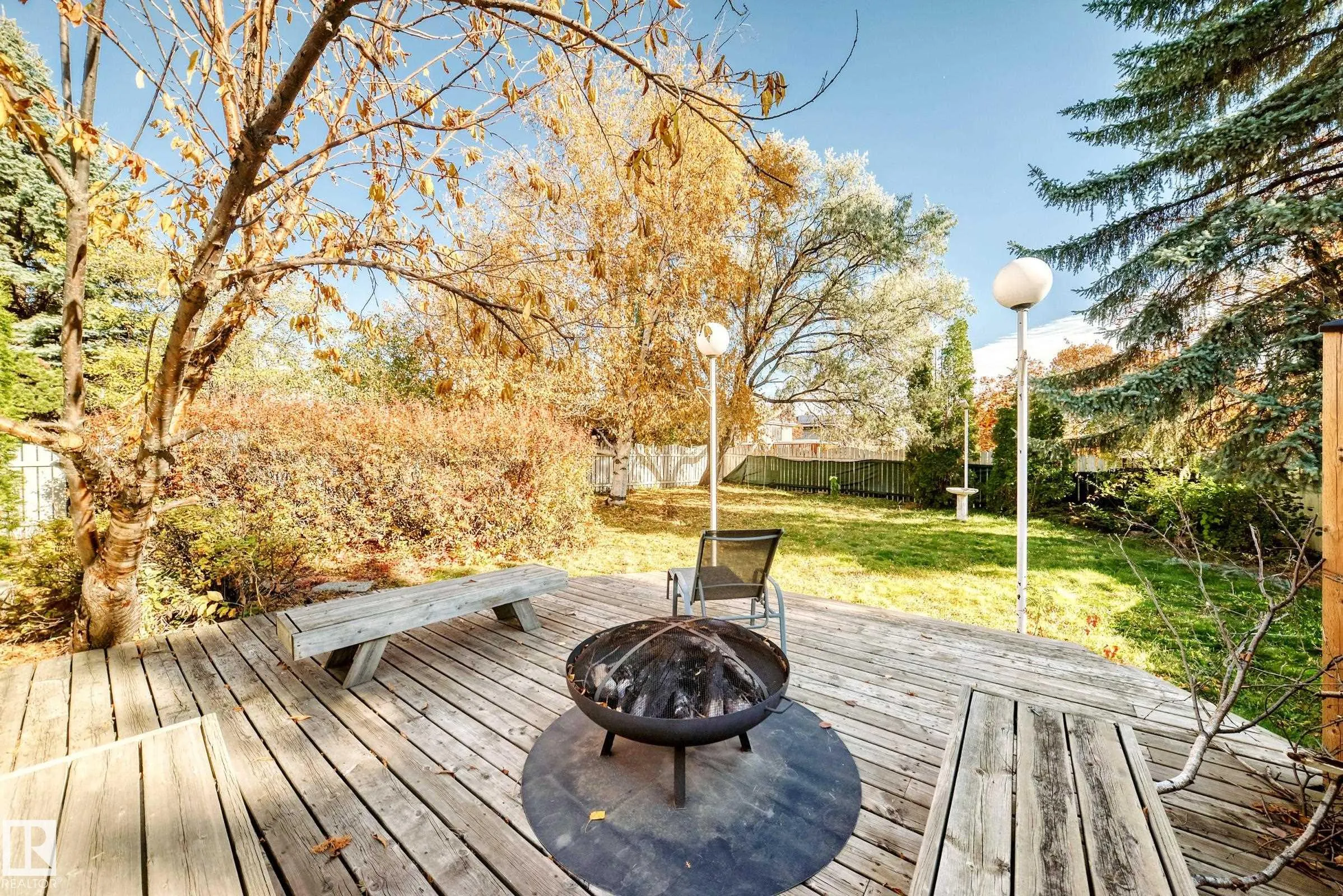 92 HOWSON Crescent
