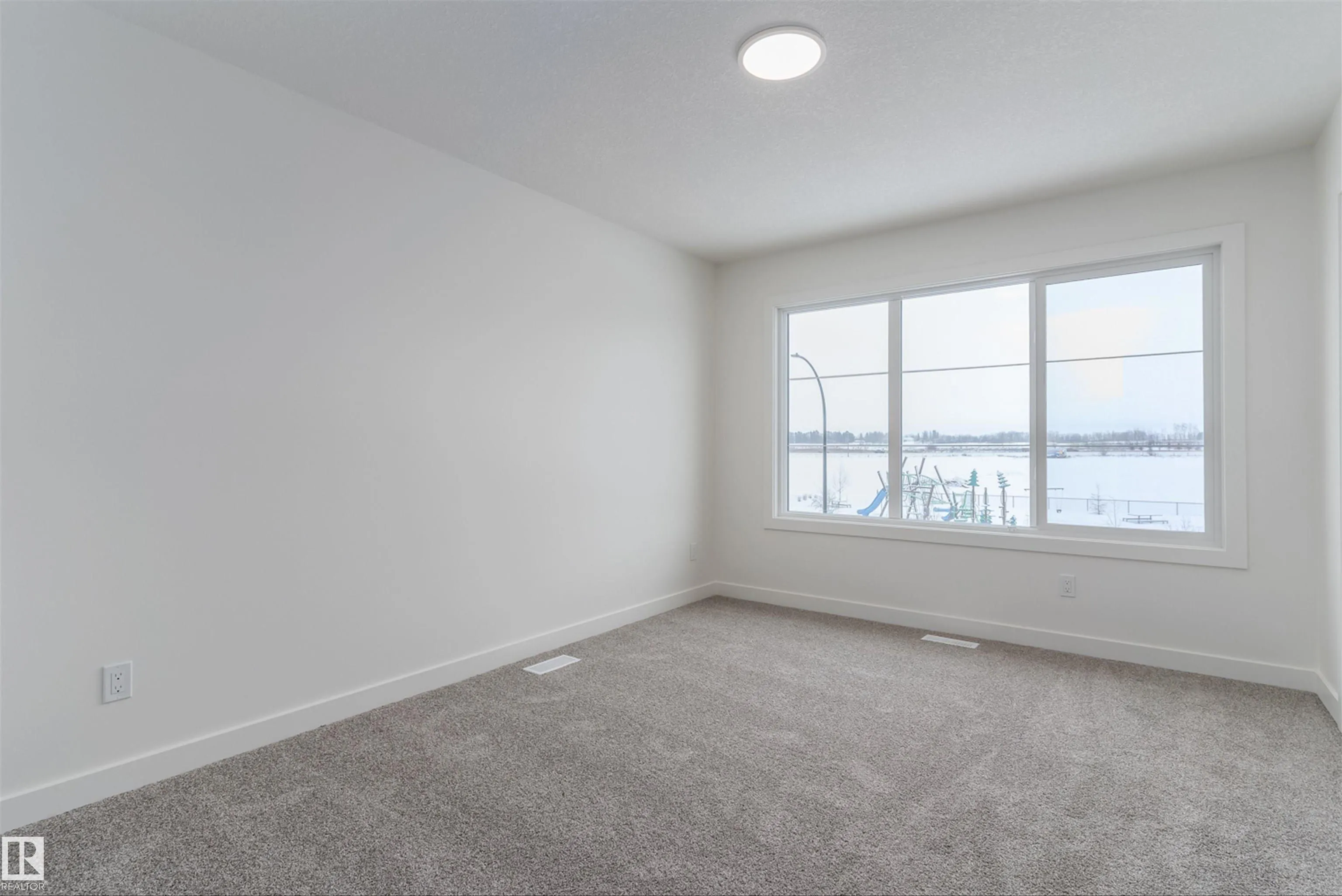 1250 MCLEOD Avenue