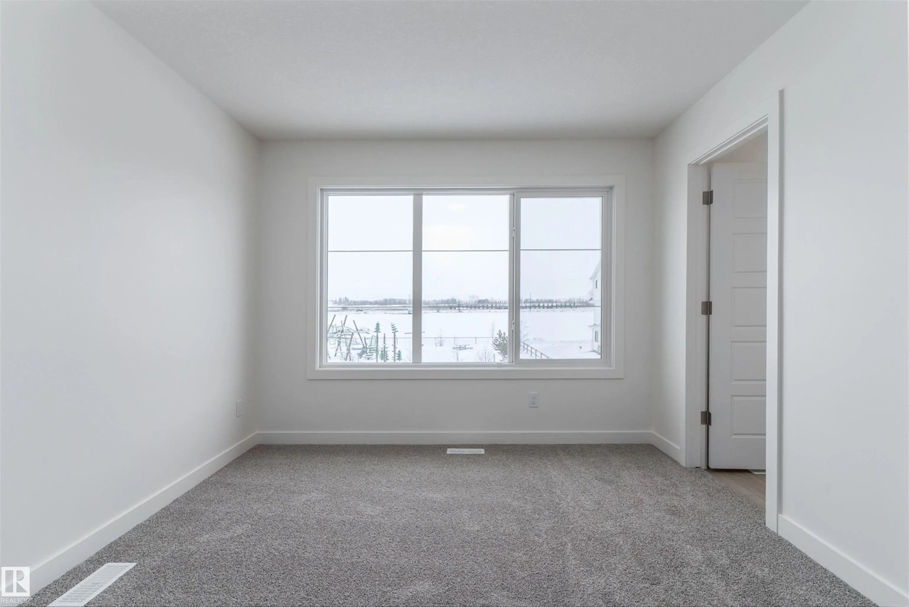1250 MCLEOD Avenue