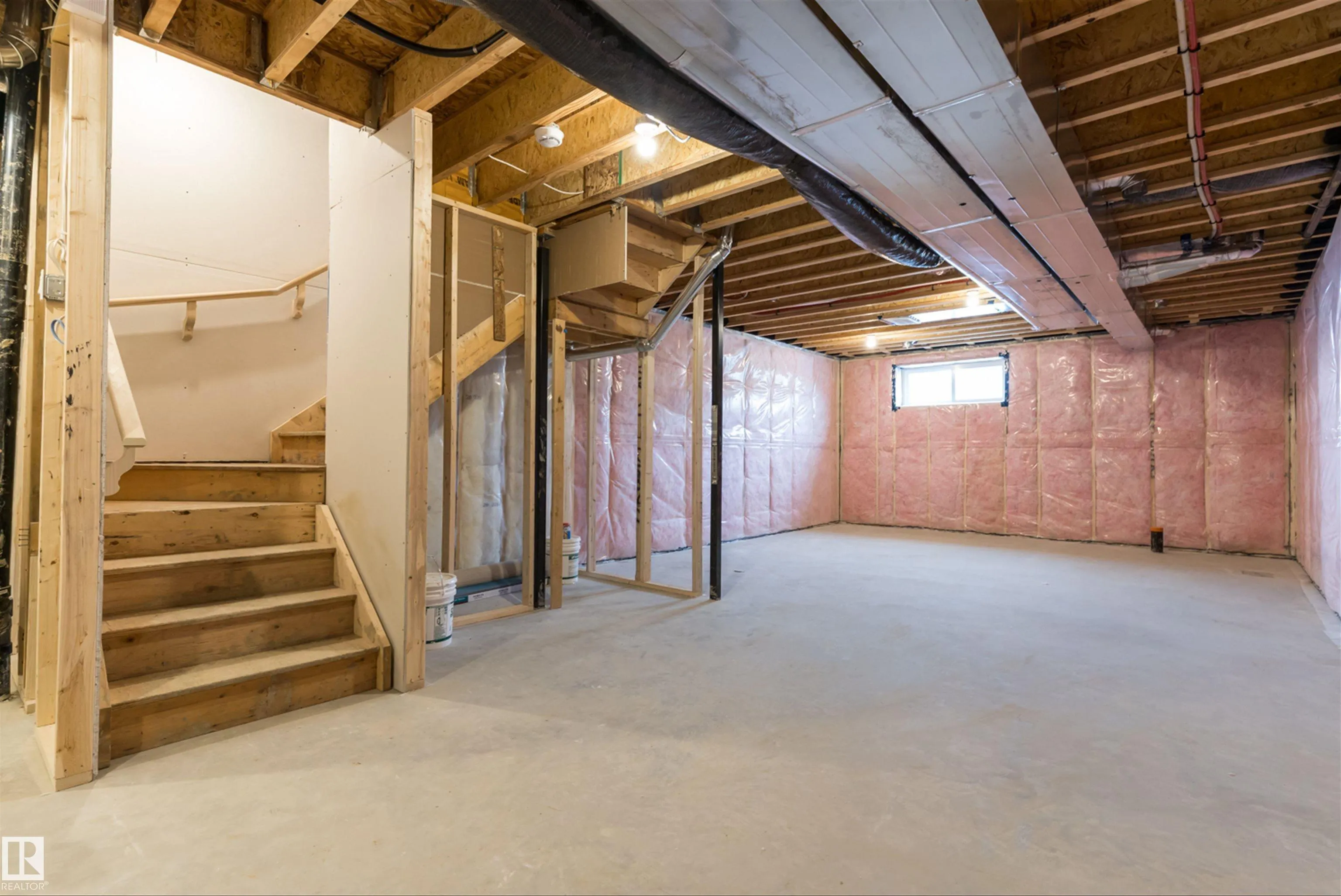 1250 MCLEOD Avenue