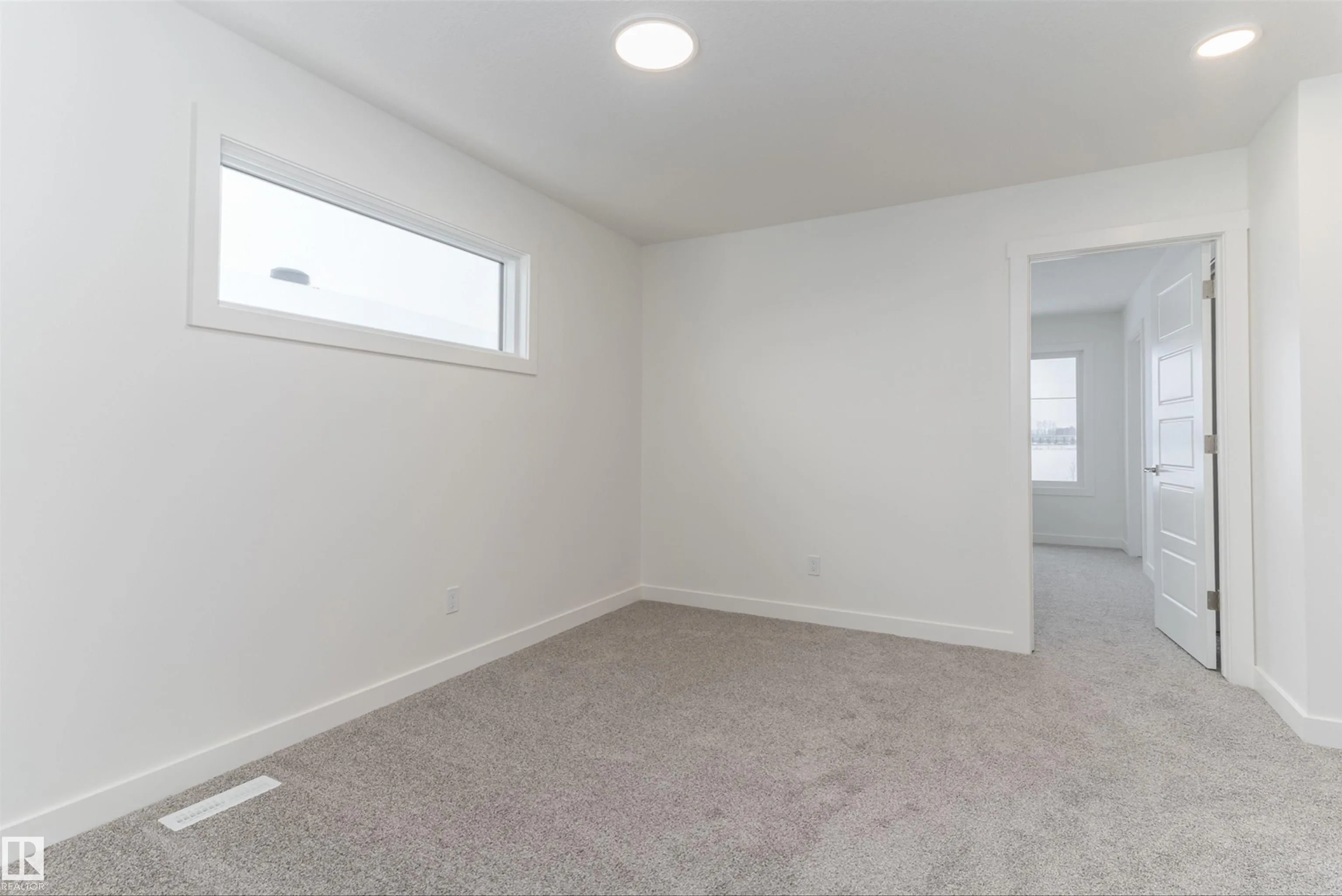1250 MCLEOD Avenue