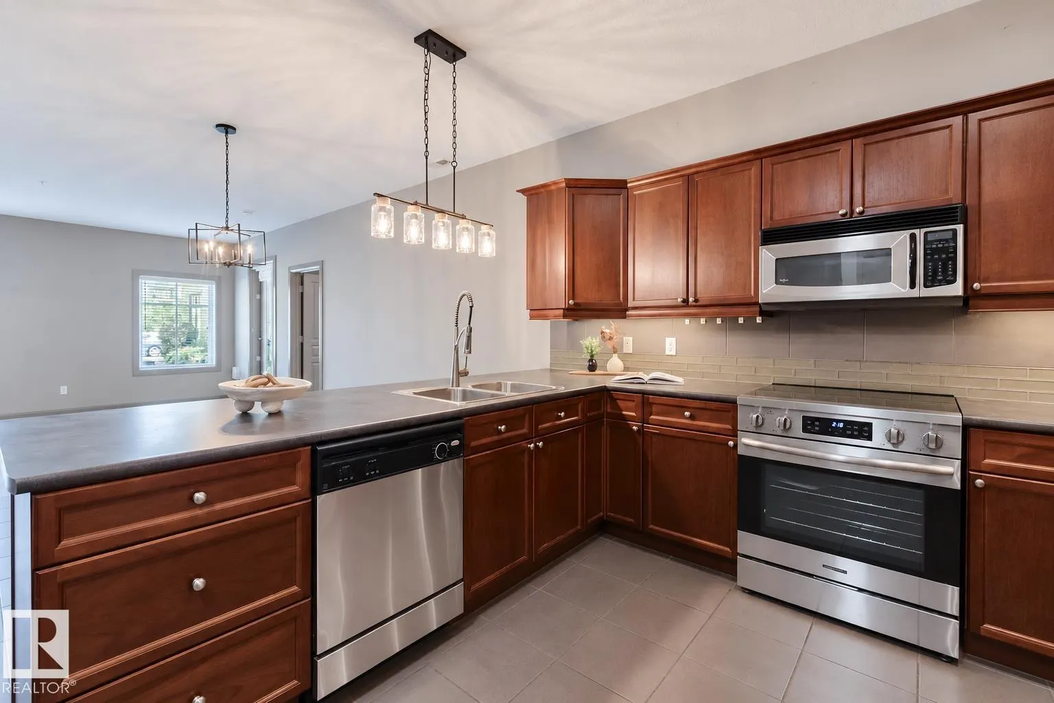 160 MAGRATH Road