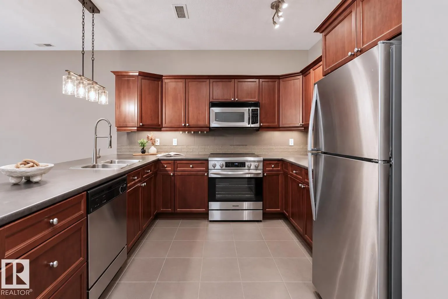 160 MAGRATH Road
