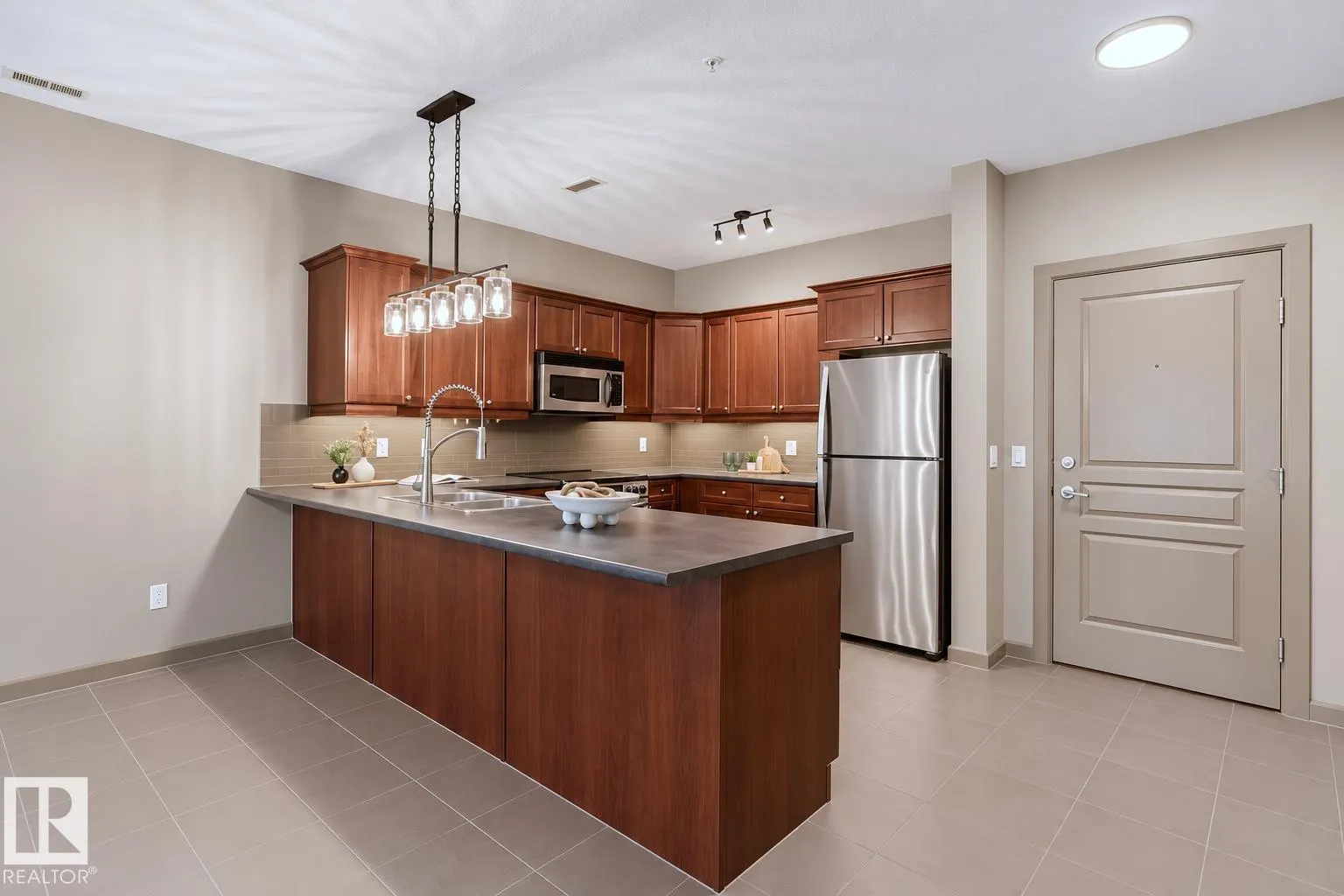 160 MAGRATH Road