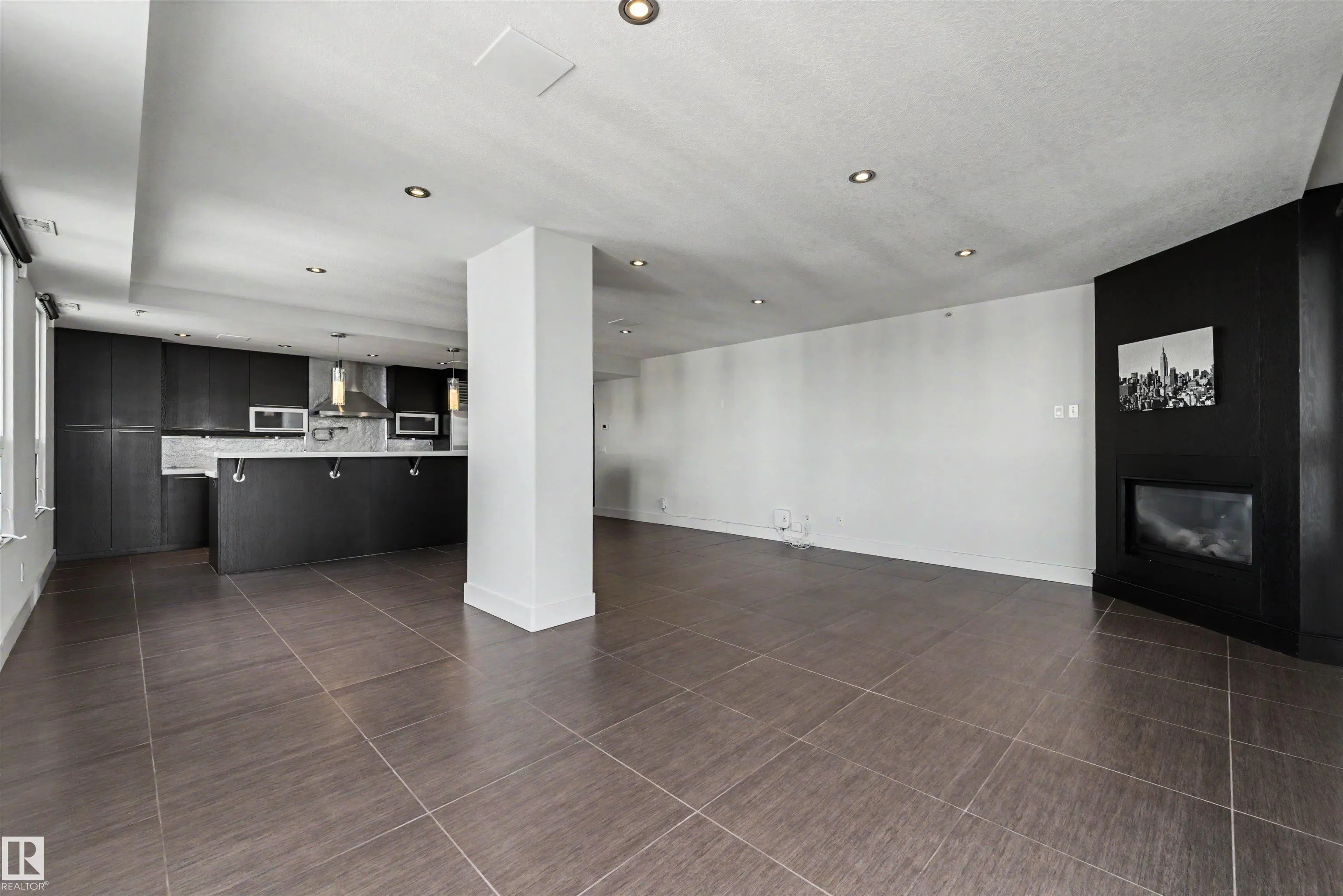 9939 109 Street