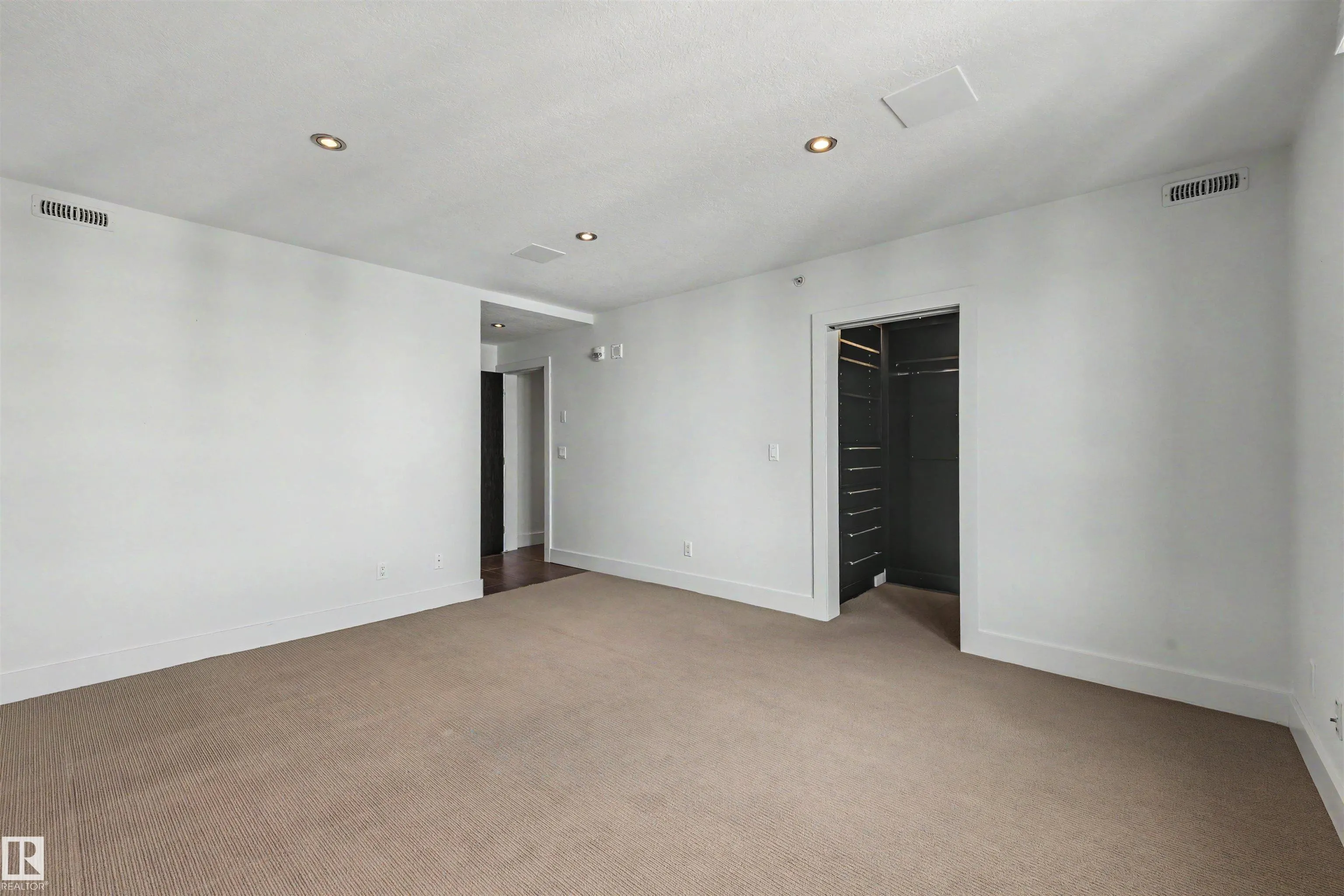 9939 109 Street