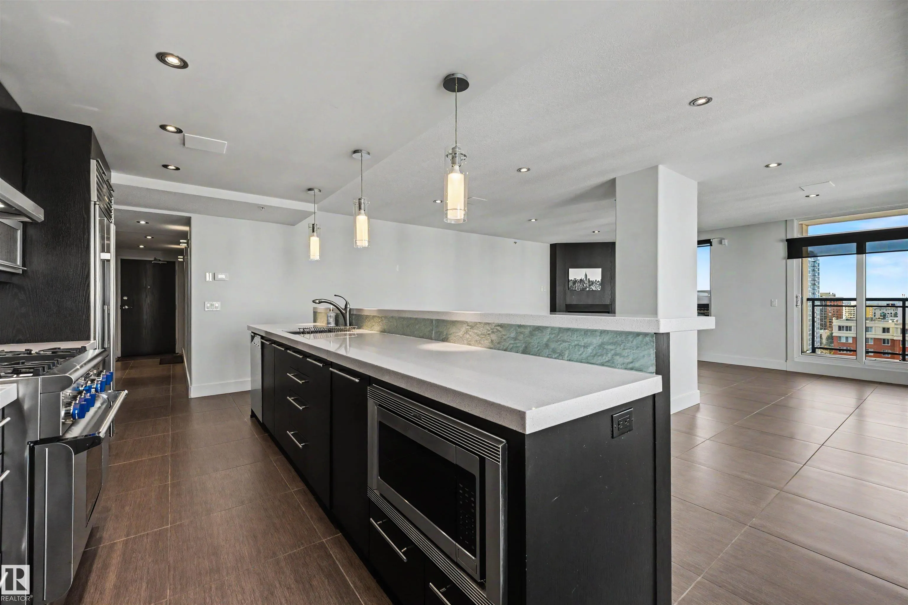 9939 109 Street