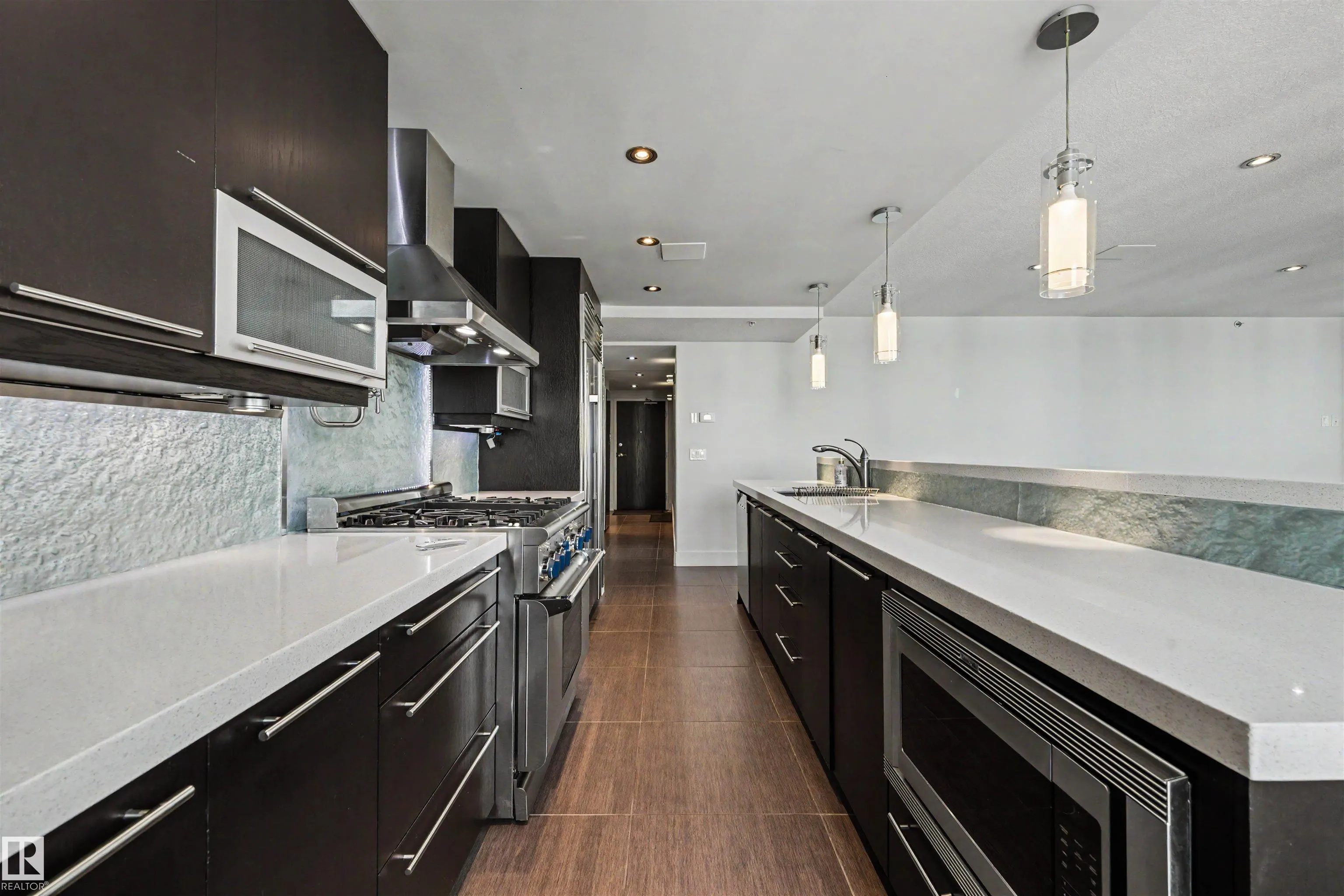 9939 109 Street