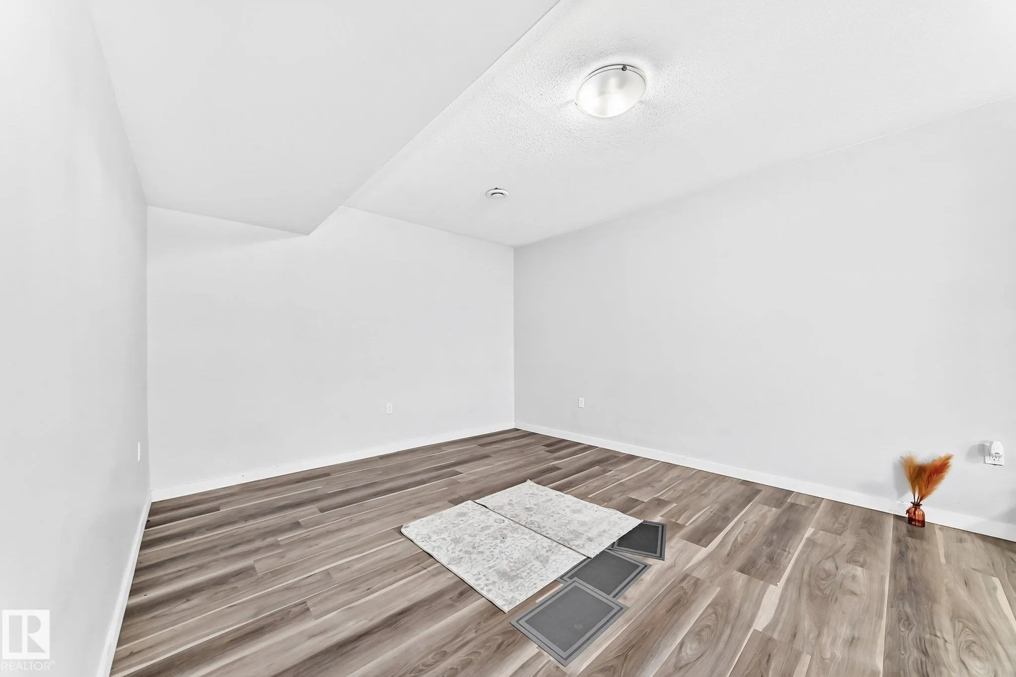 69 CARAGANA Way