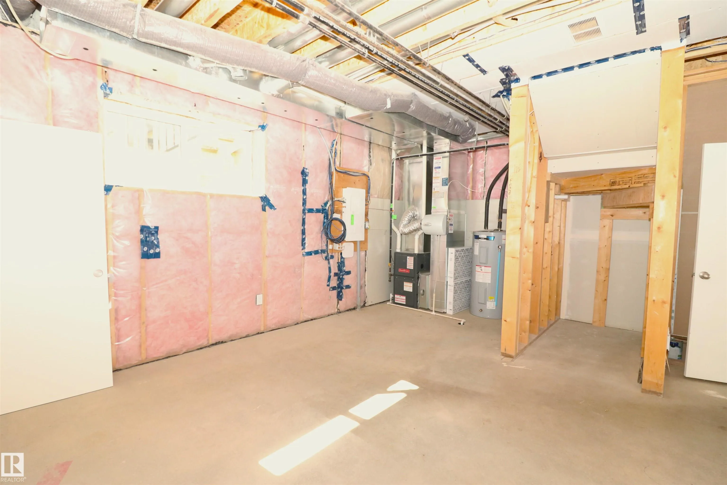 600 BELLEROSE Drive