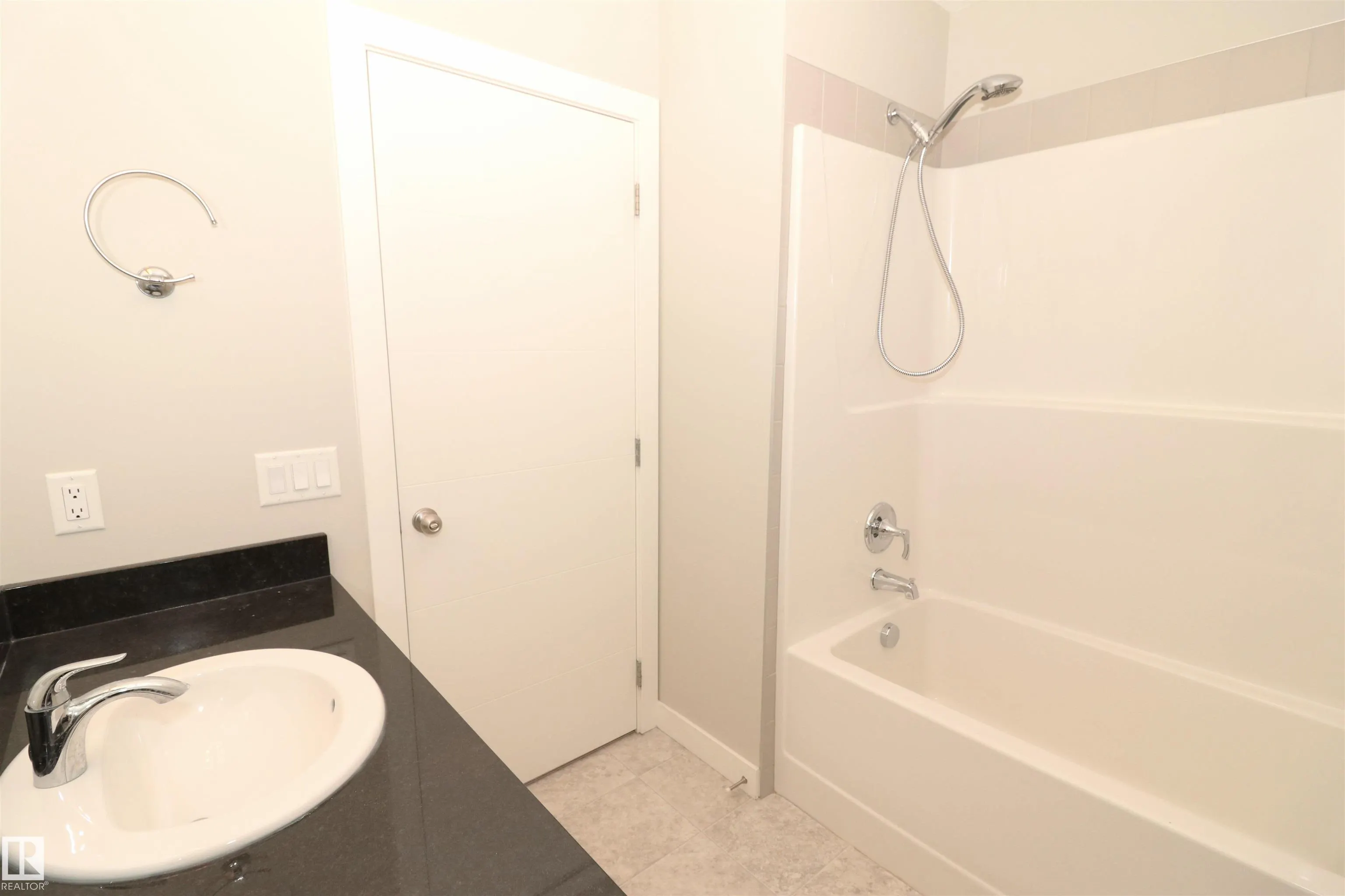 600 BELLEROSE Drive