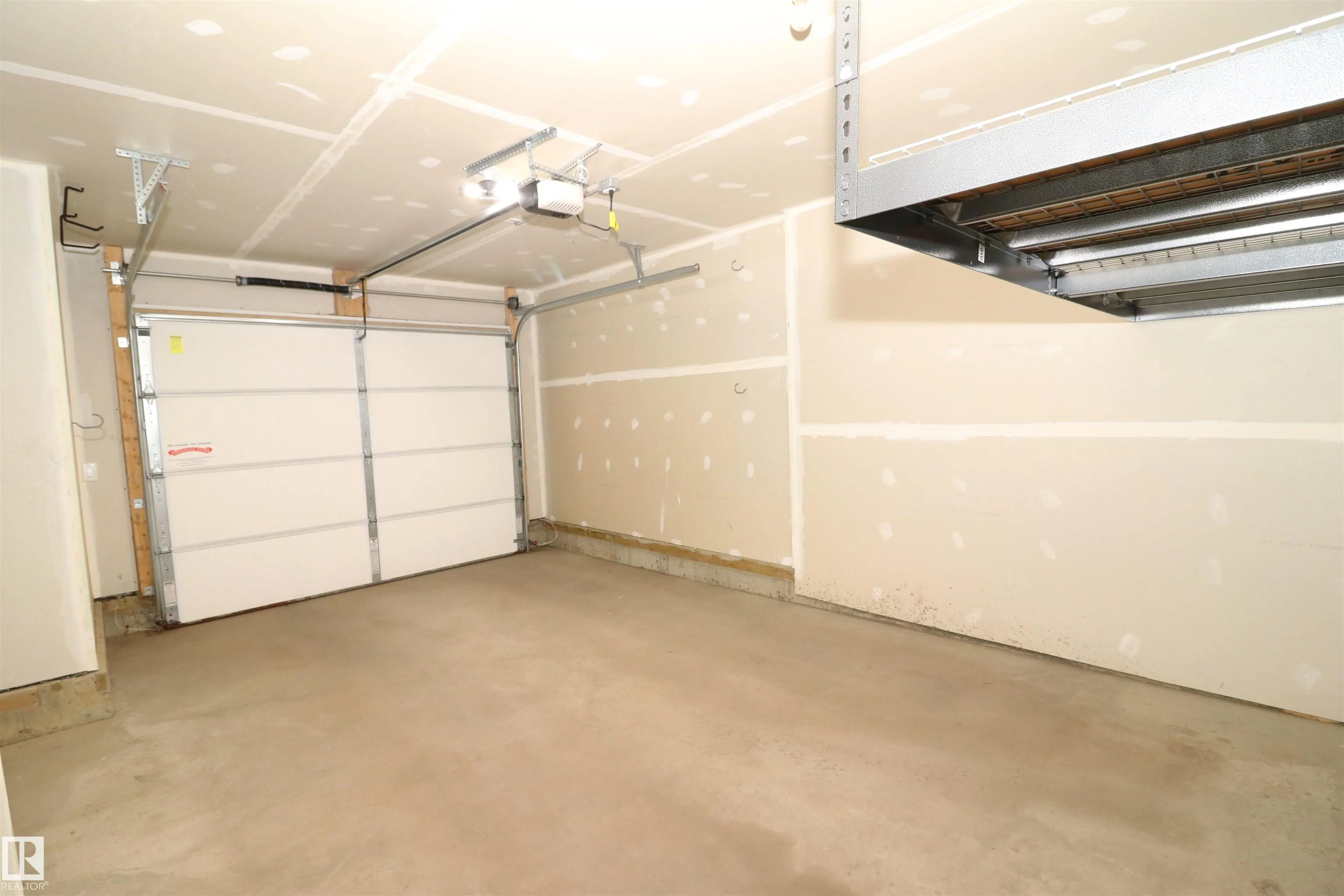 600 BELLEROSE Drive