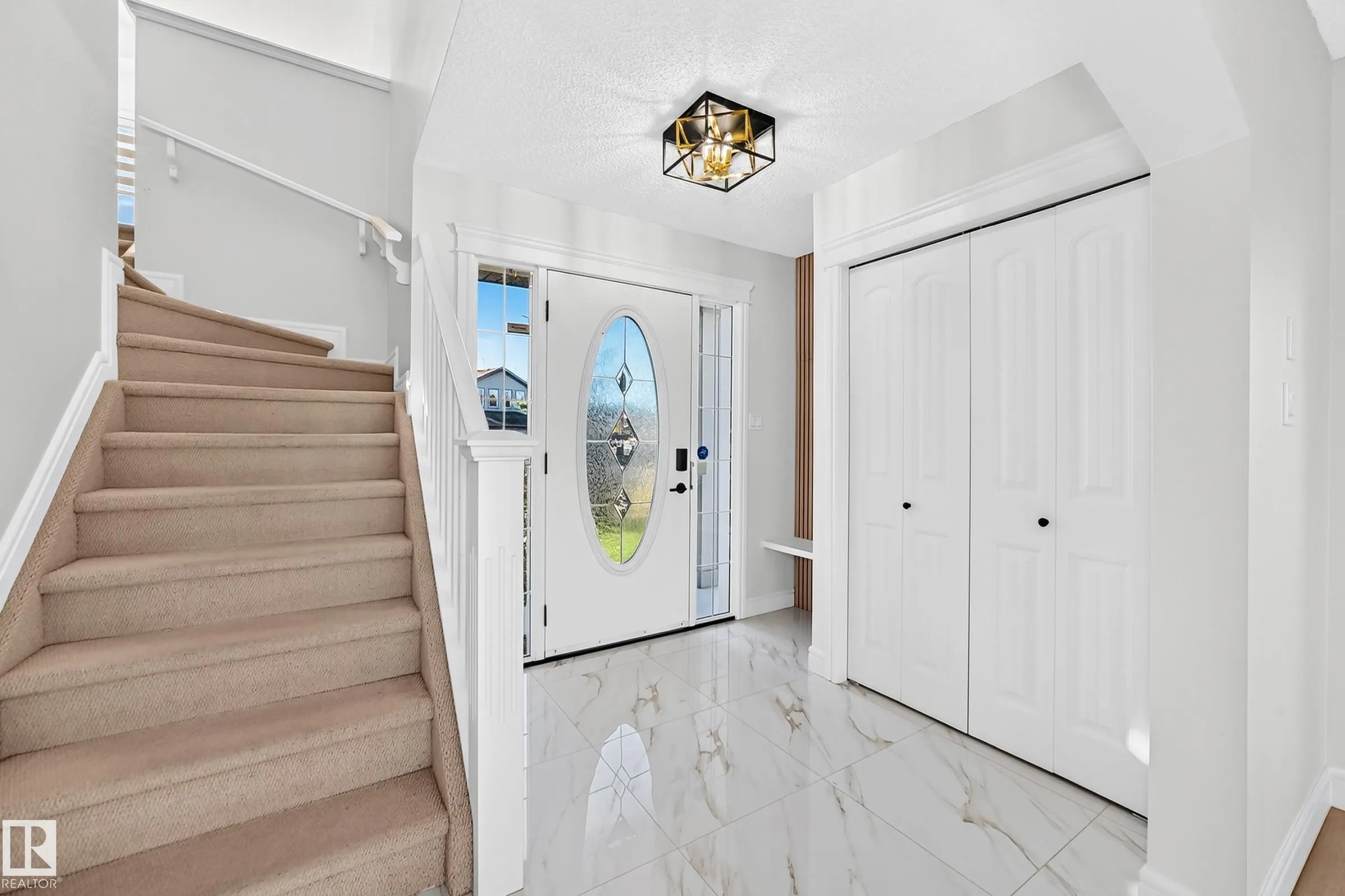 8509 SLOANE Crescent