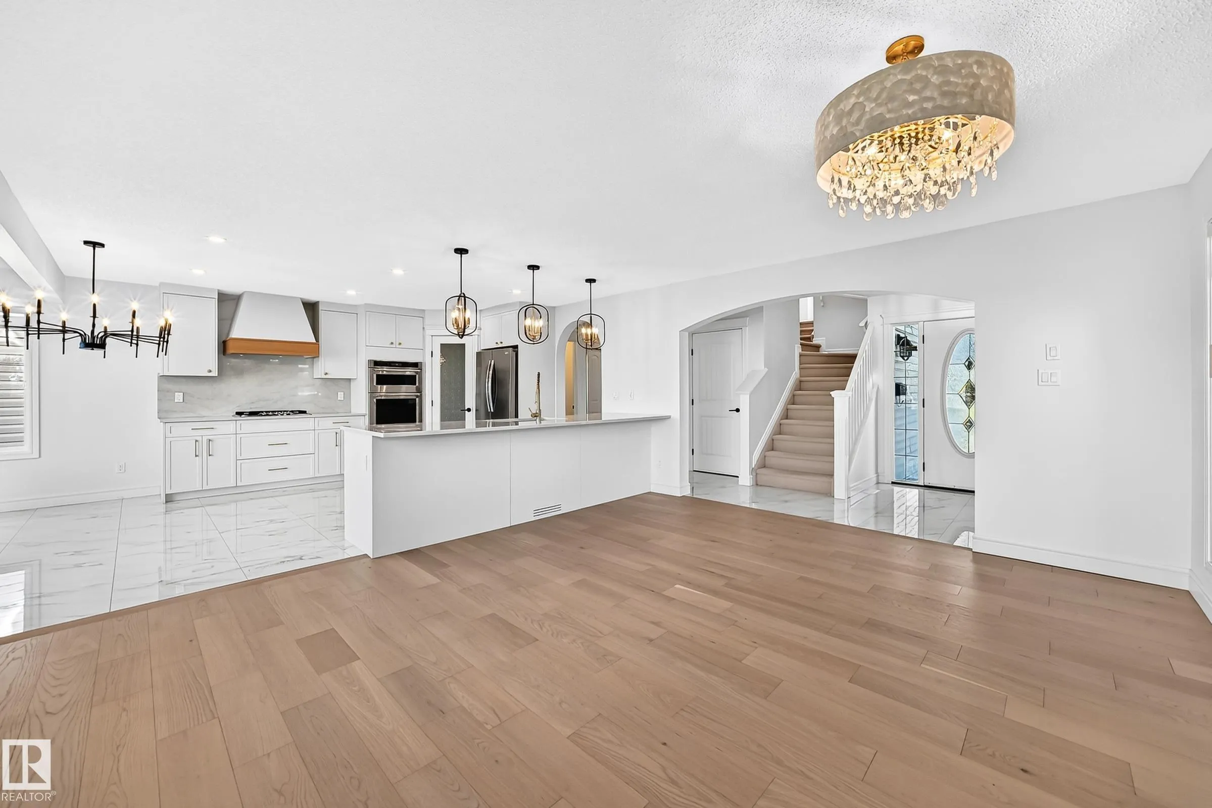 8509 SLOANE Crescent
