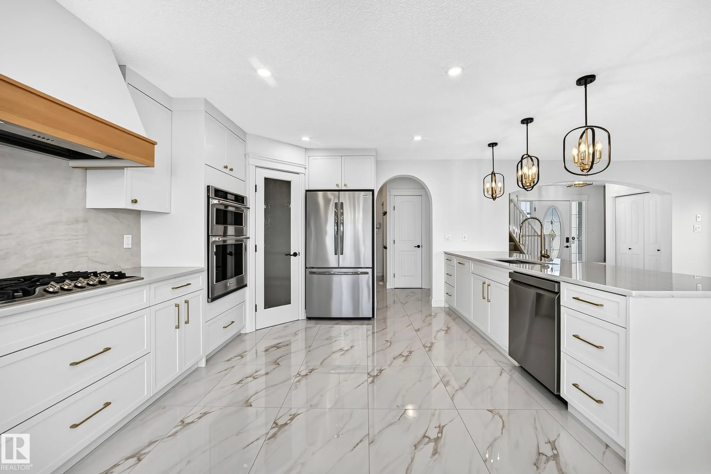 8509 SLOANE Crescent