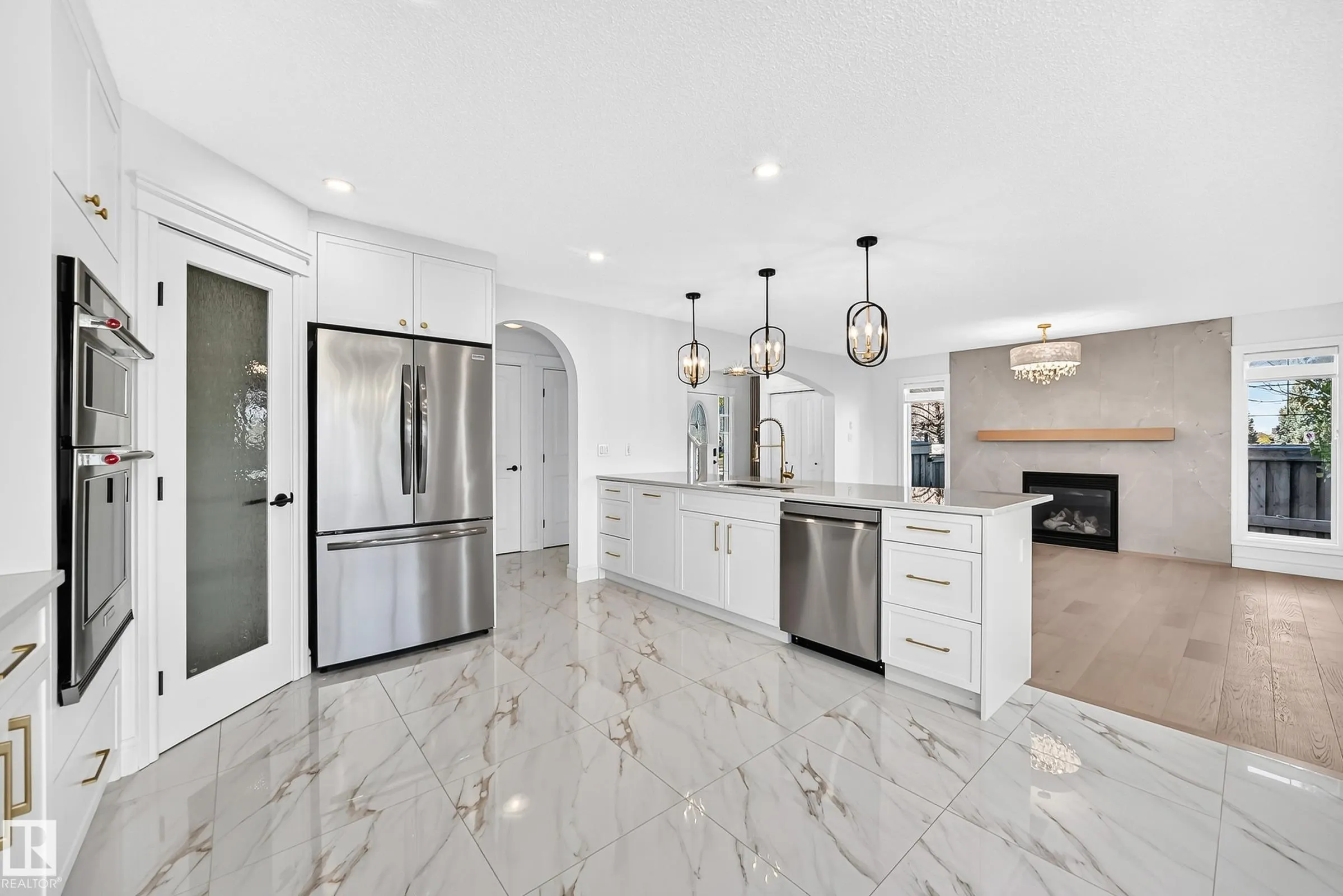8509 SLOANE Crescent