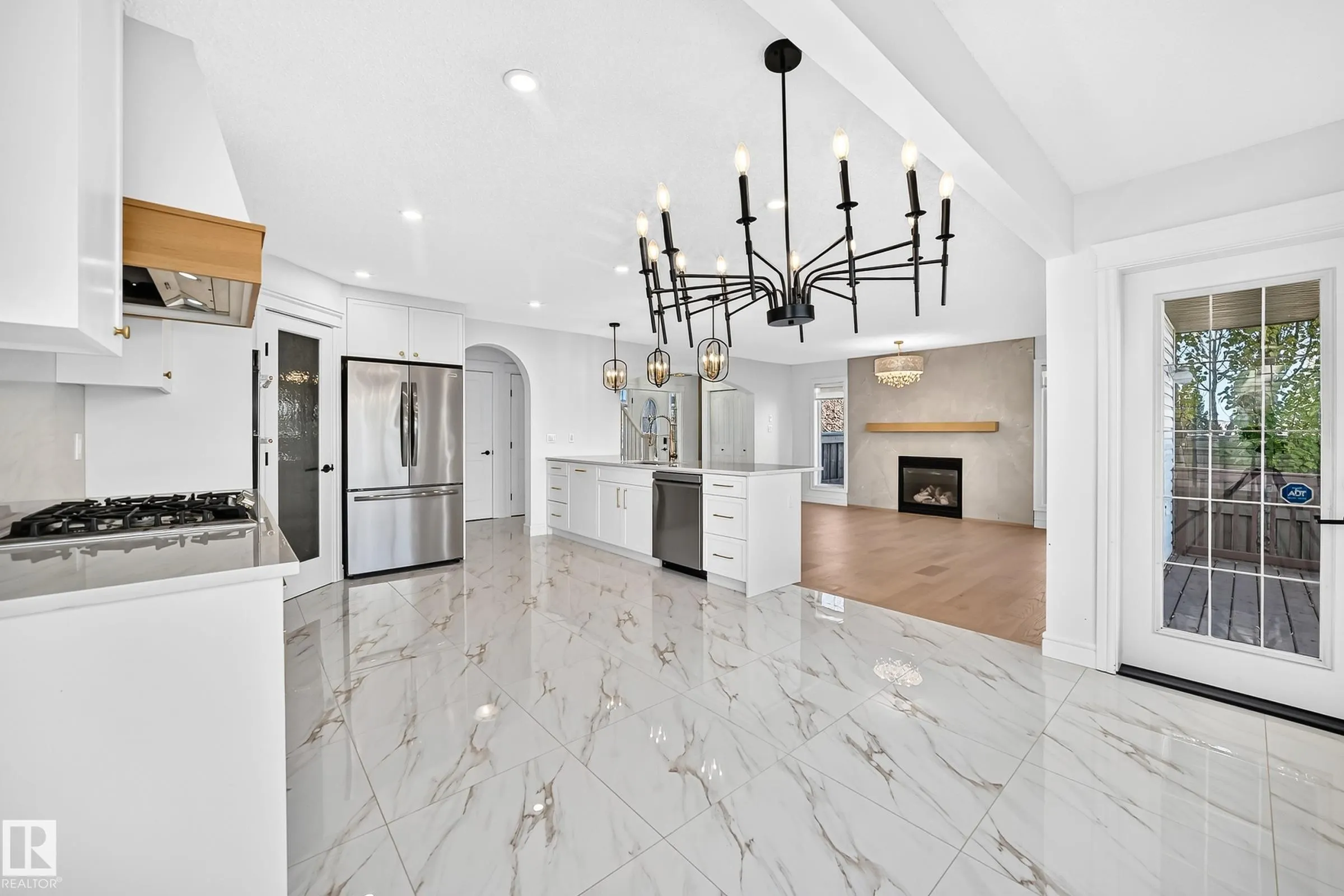 8509 SLOANE Crescent