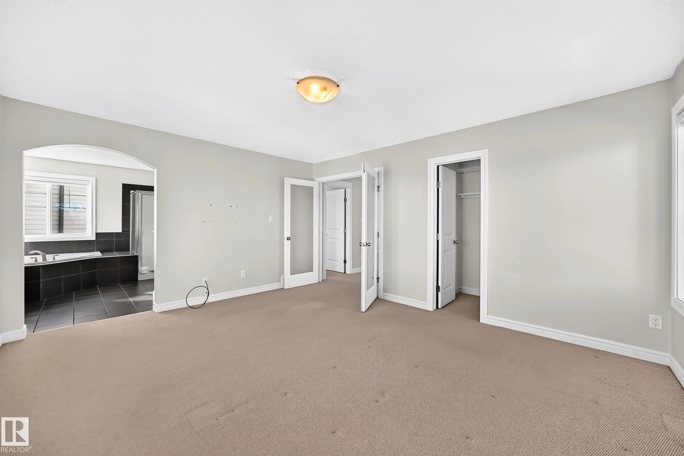 8509 SLOANE Crescent