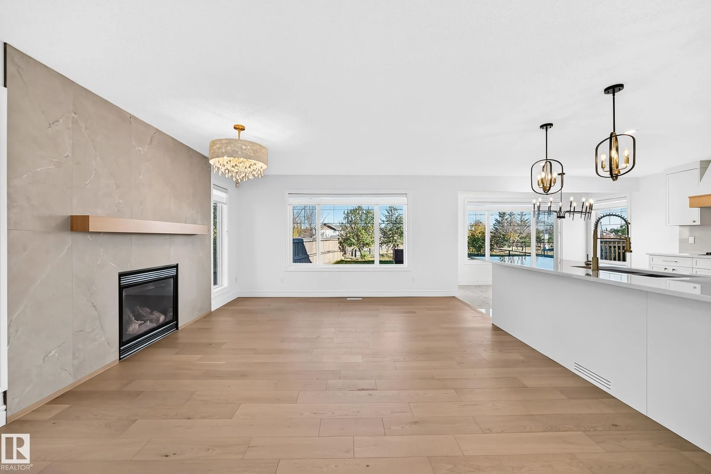 8509 SLOANE Crescent