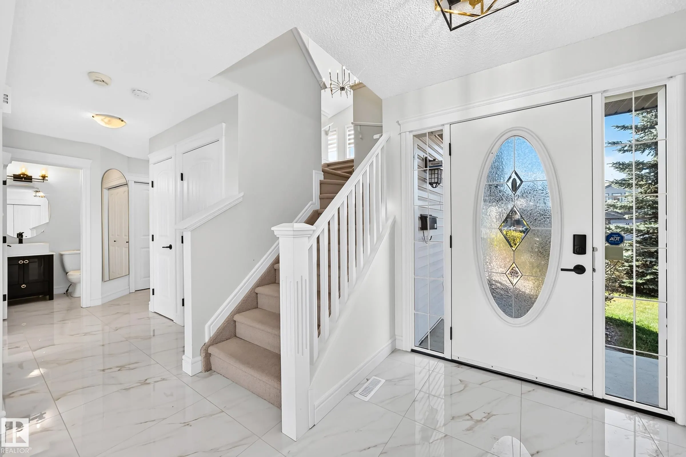 8509 SLOANE Crescent