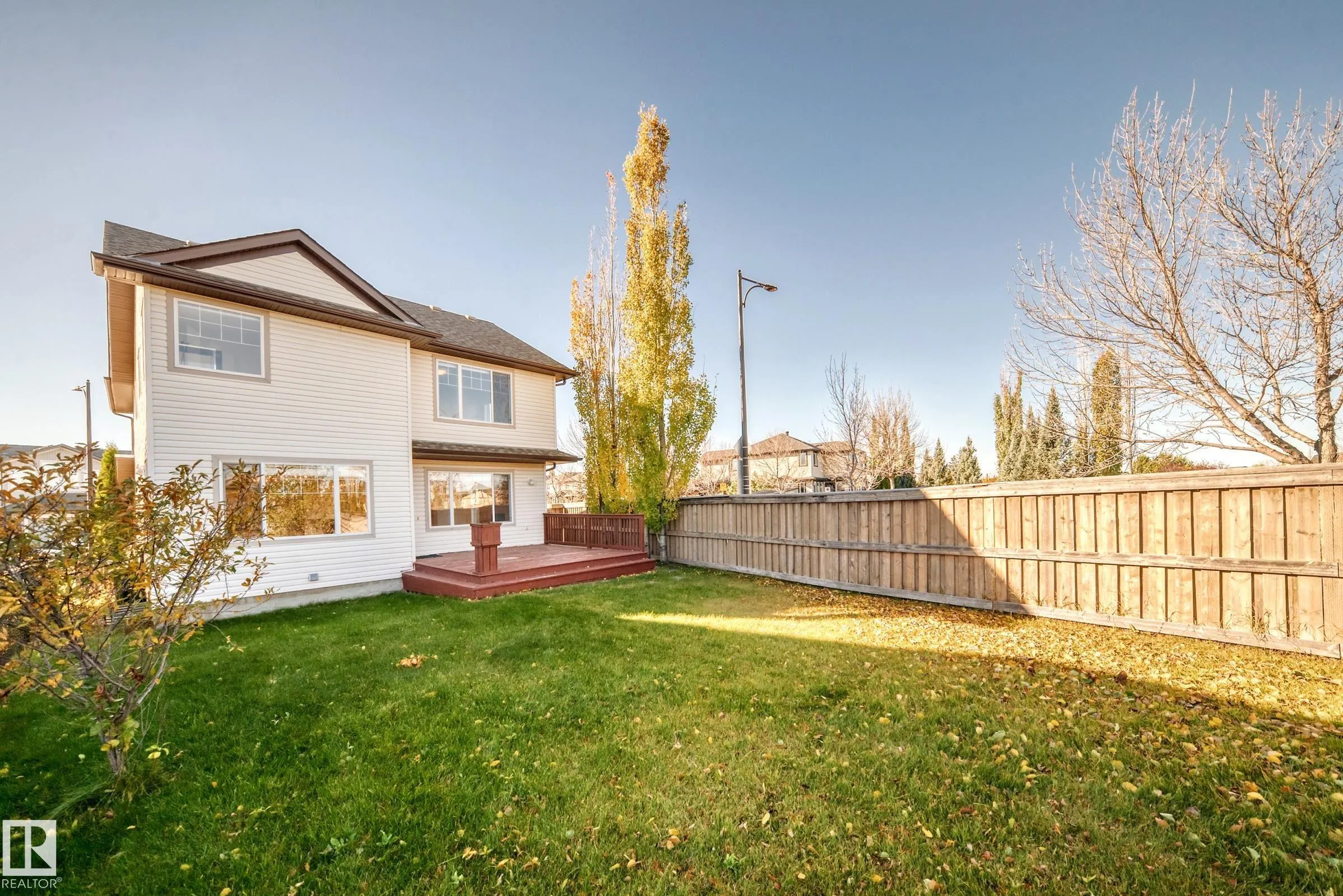 8509 SLOANE Crescent
