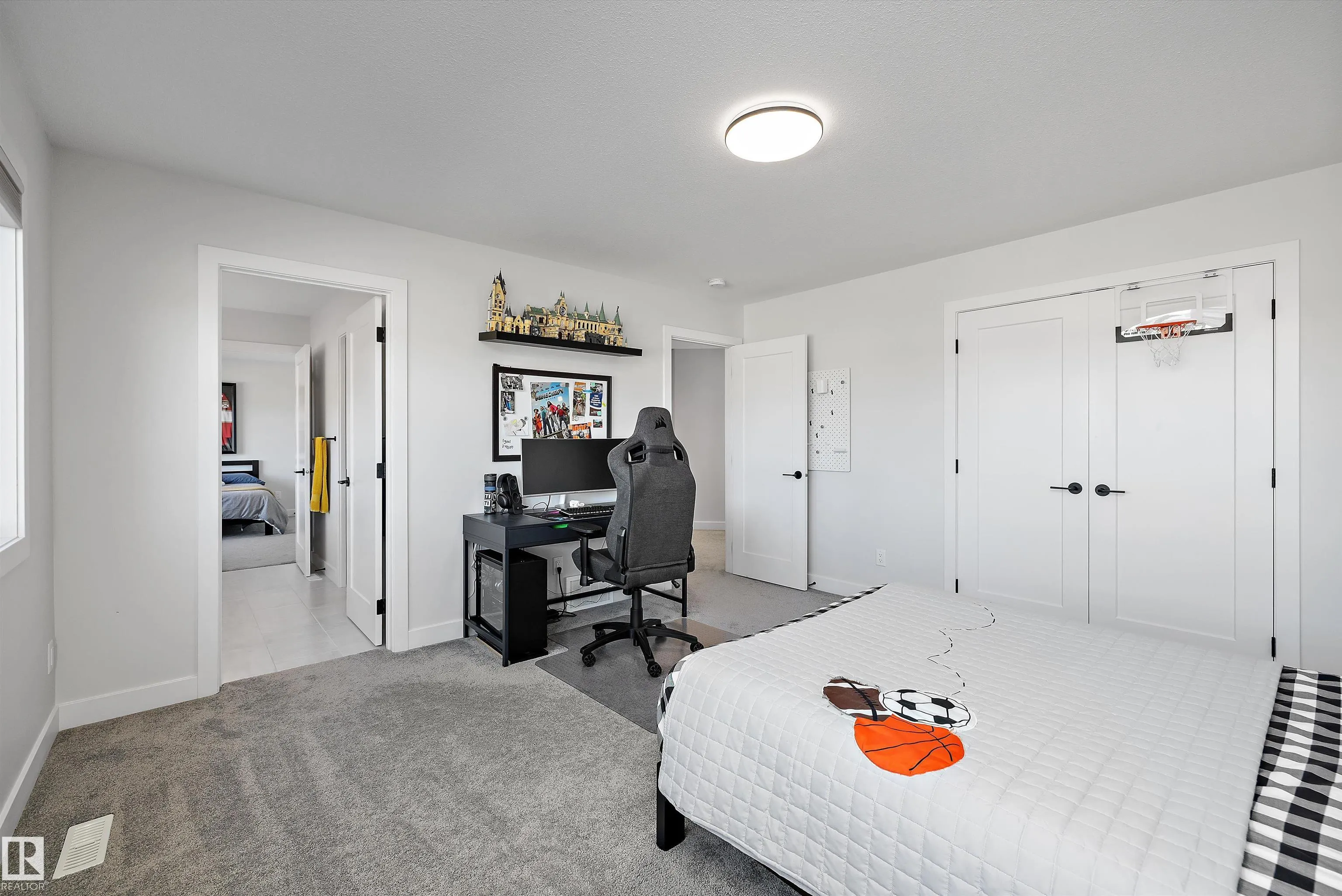 61 RYBURY Crest