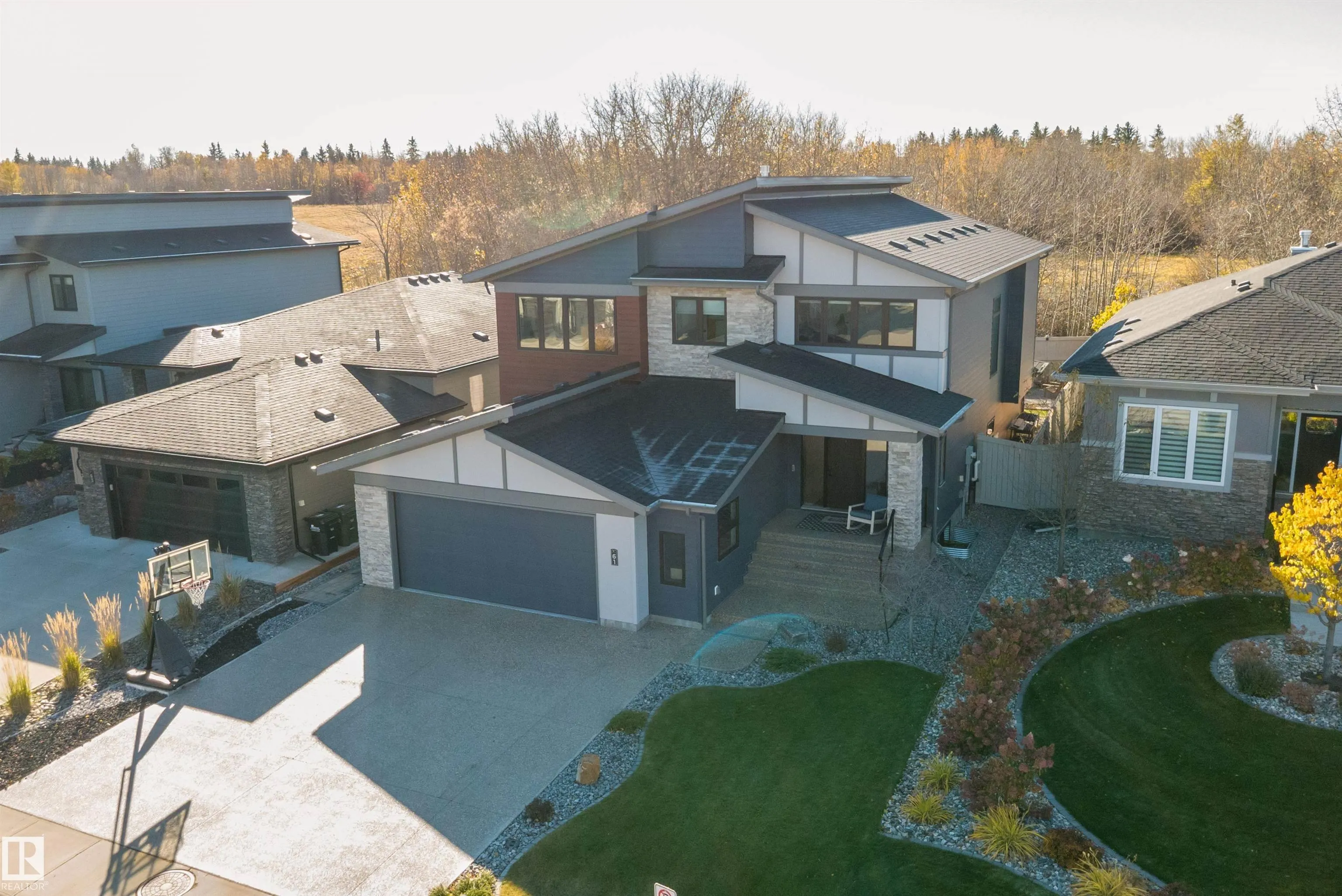 61 RYBURY Crest