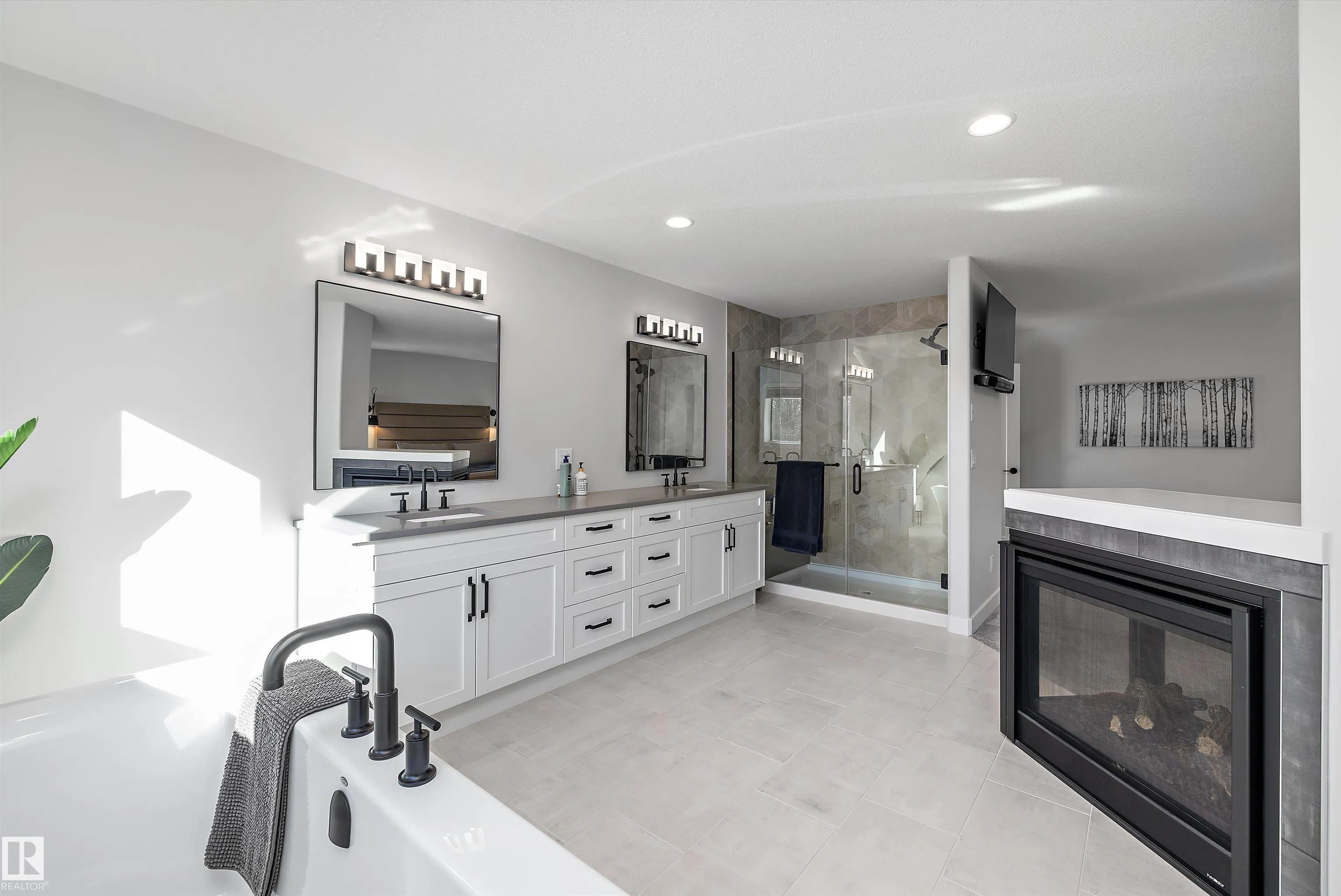 61 RYBURY Crest