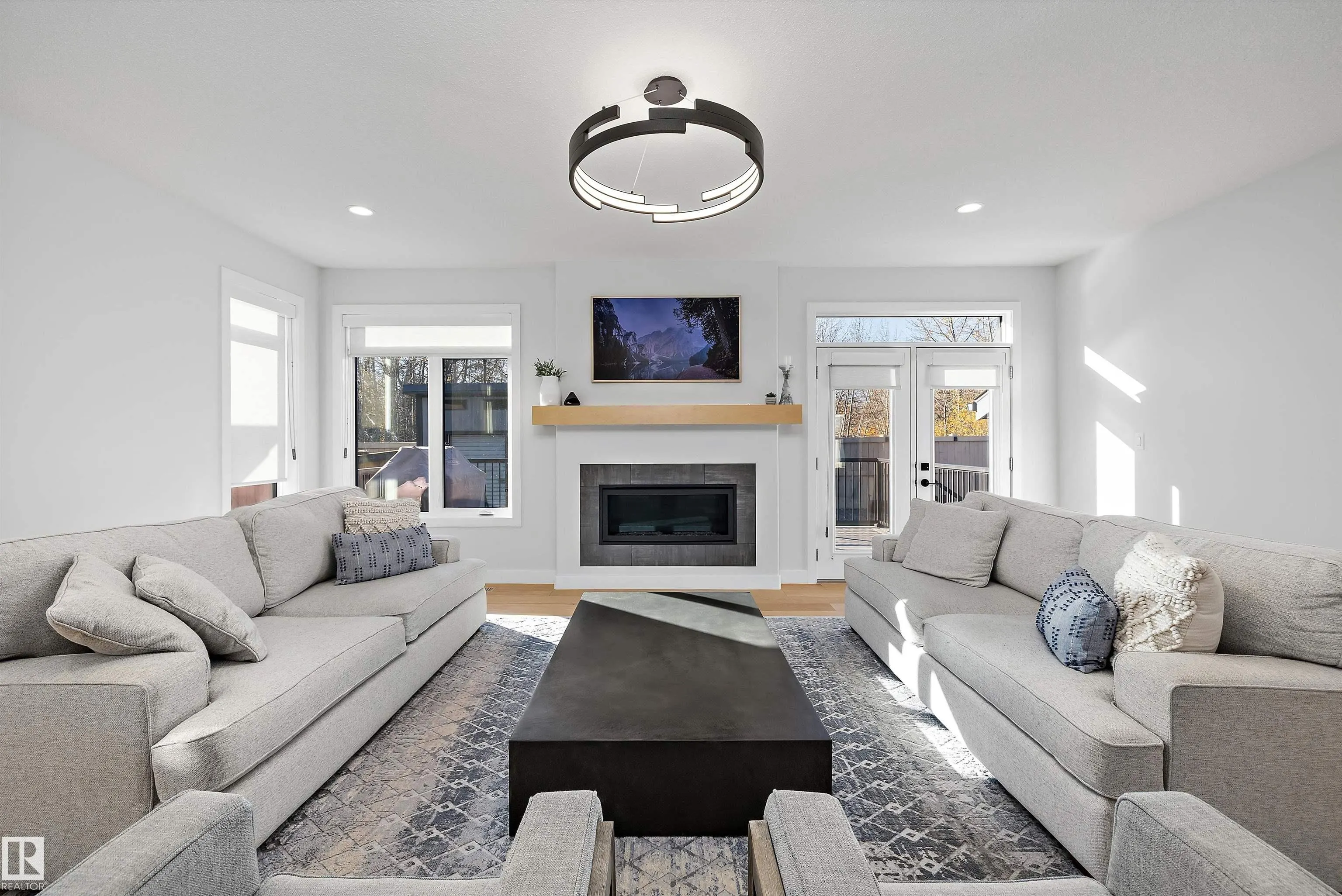 61 RYBURY Crest