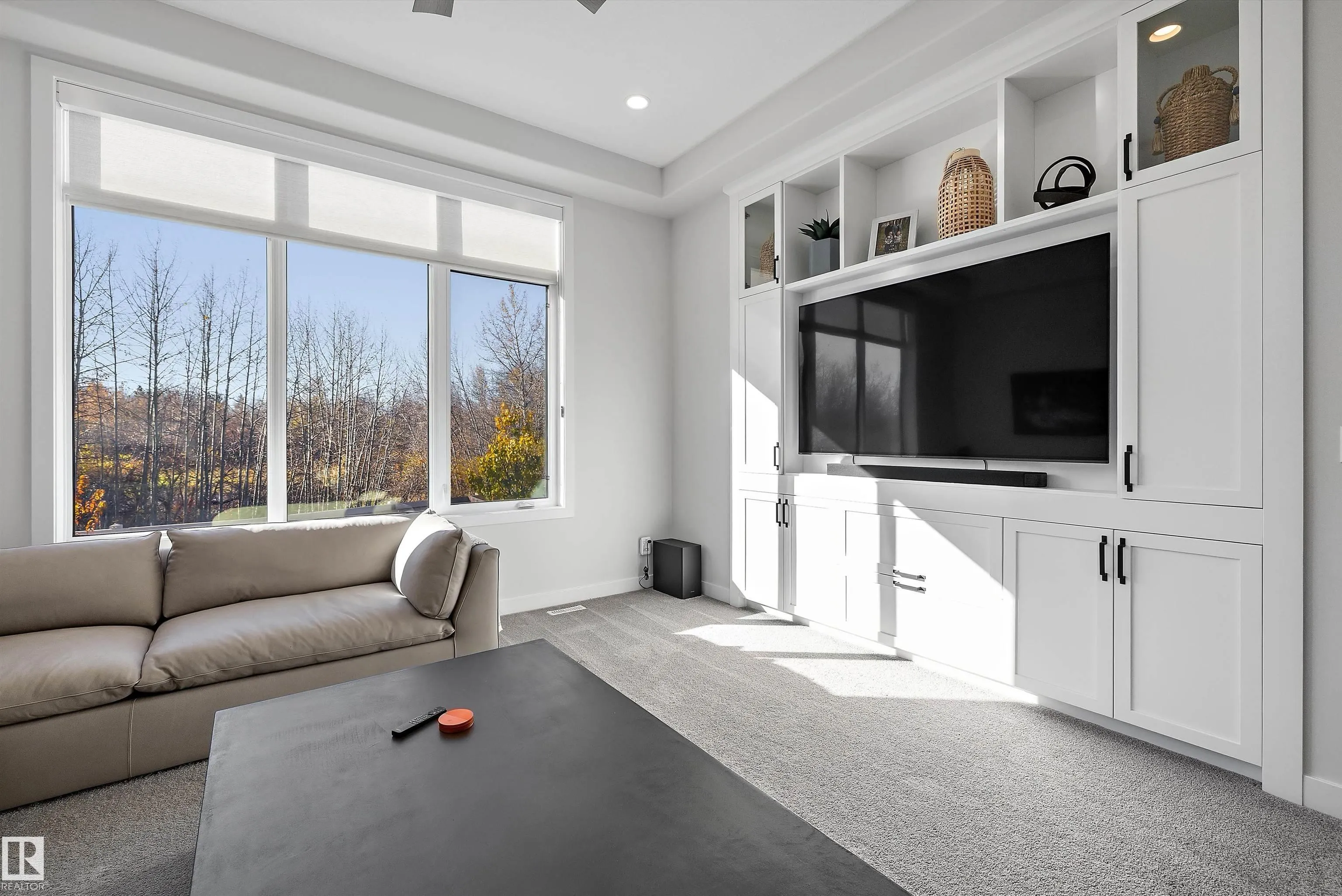 61 RYBURY Crest