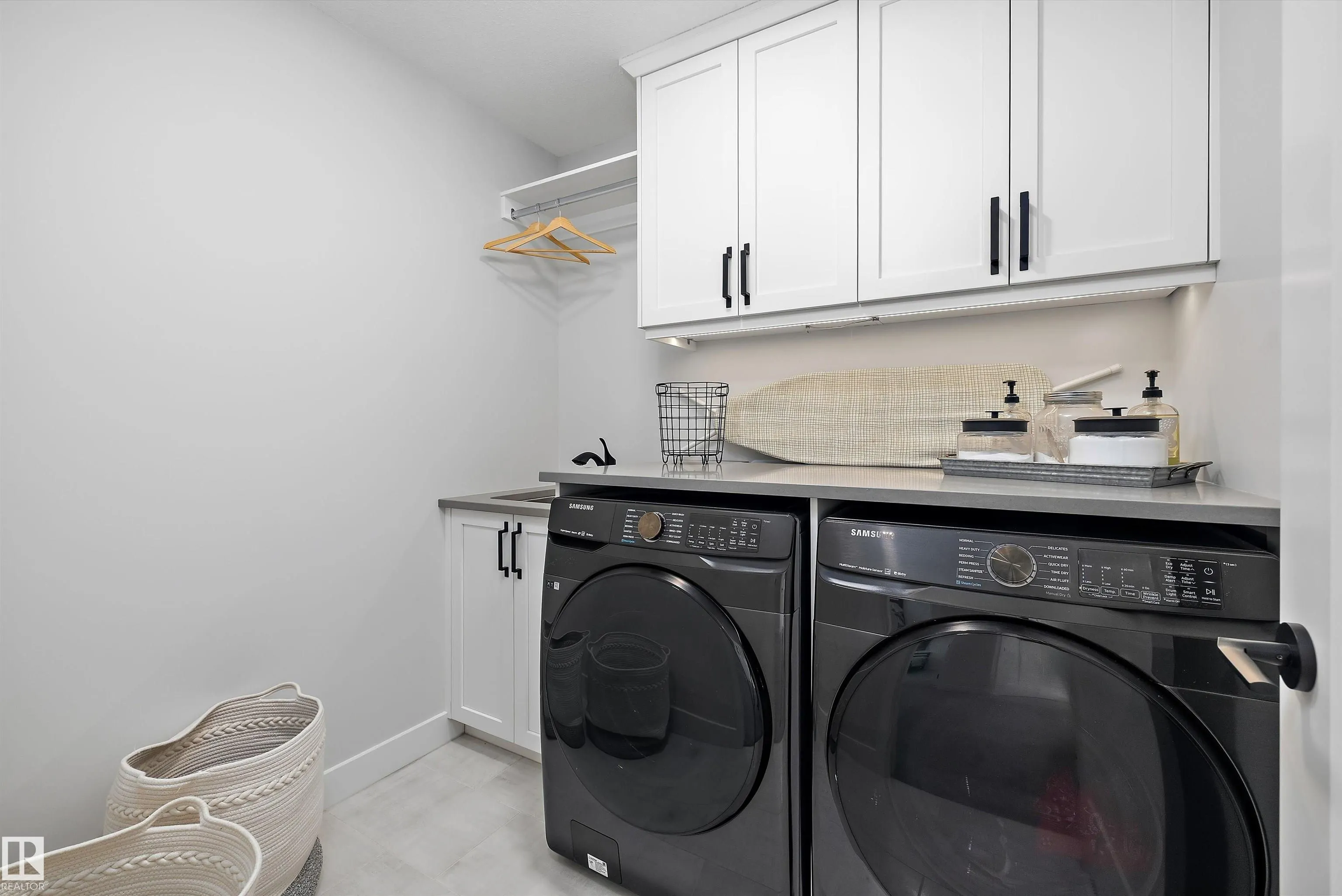 61 RYBURY Crest