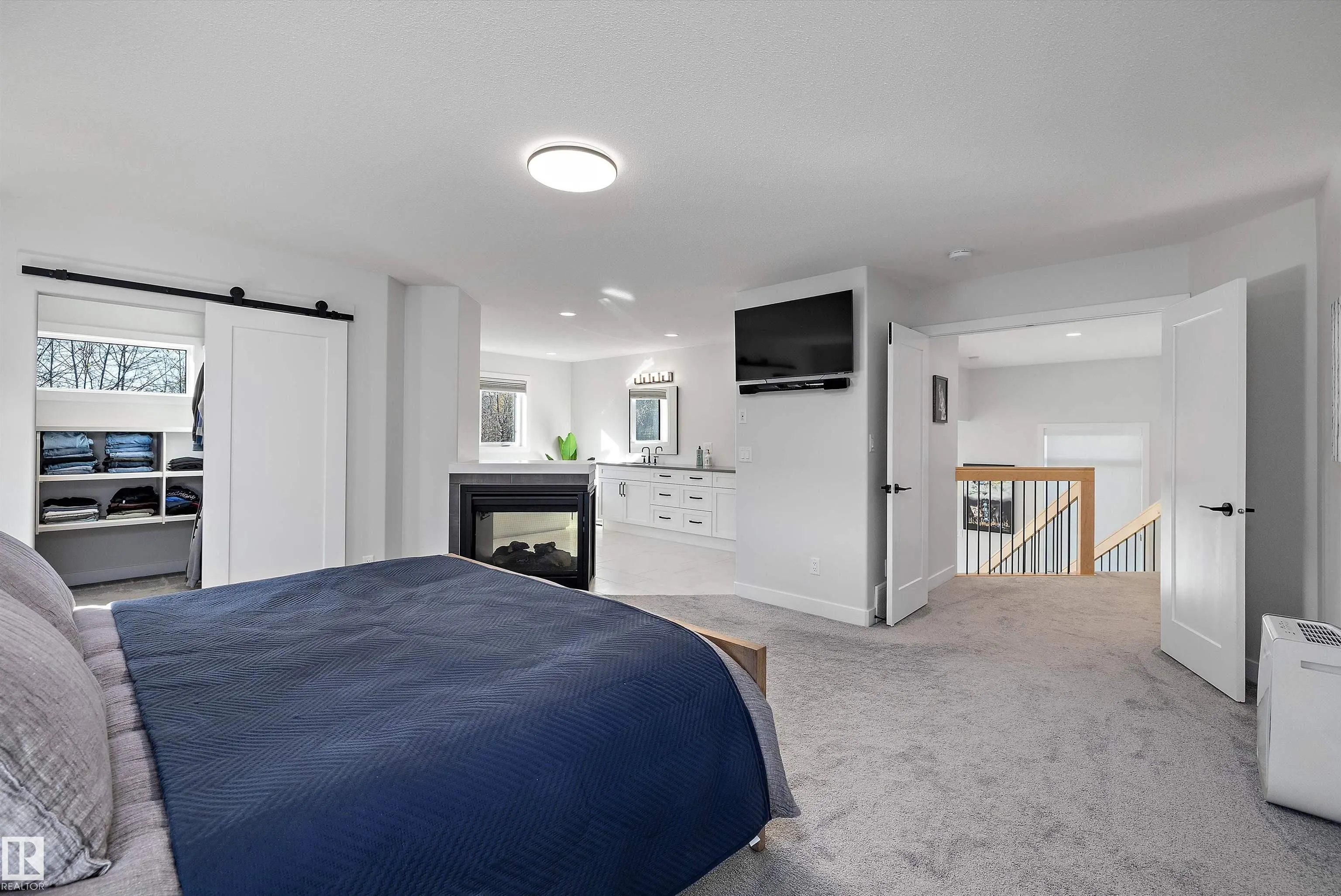 61 RYBURY Crest
