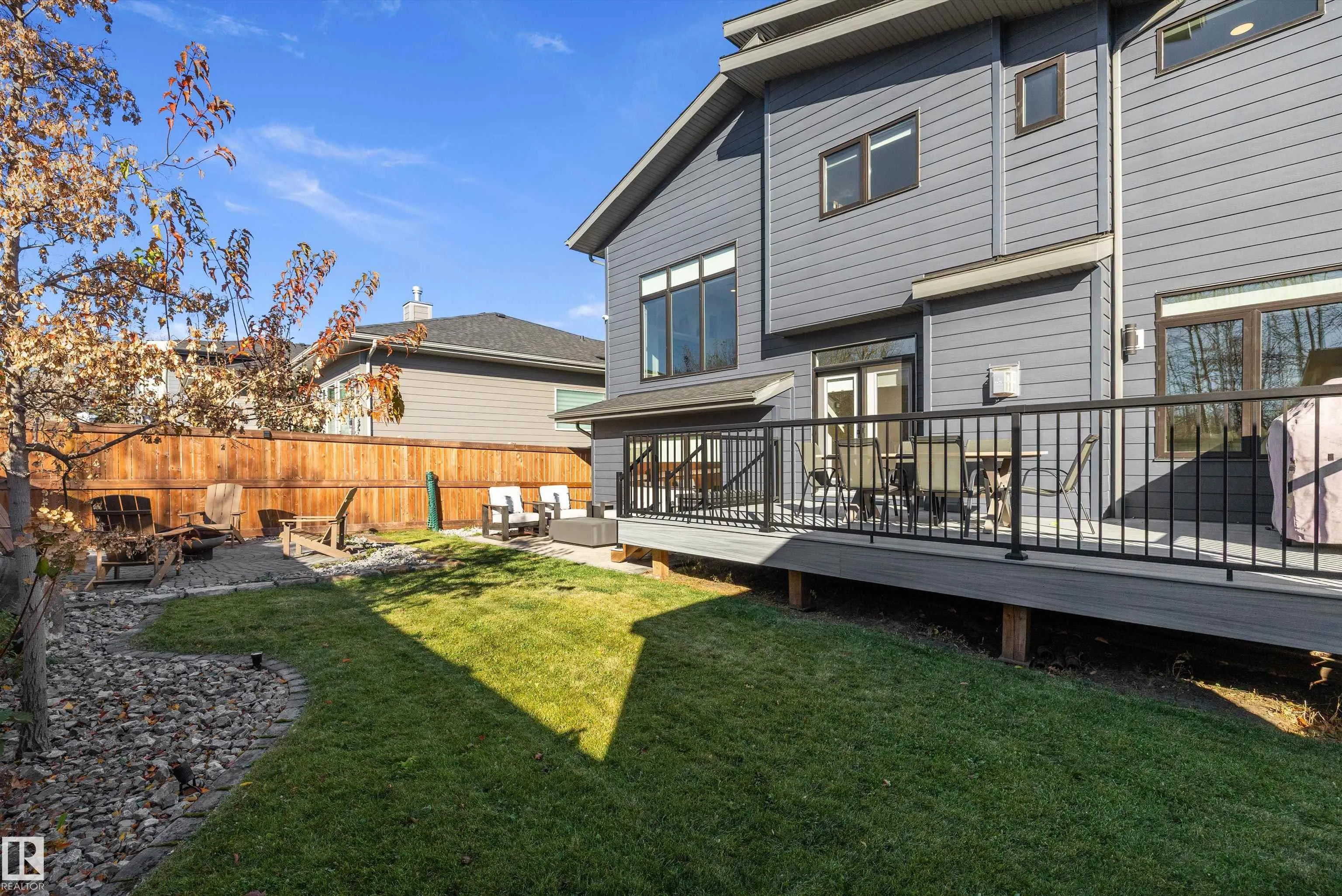 61 RYBURY Crest