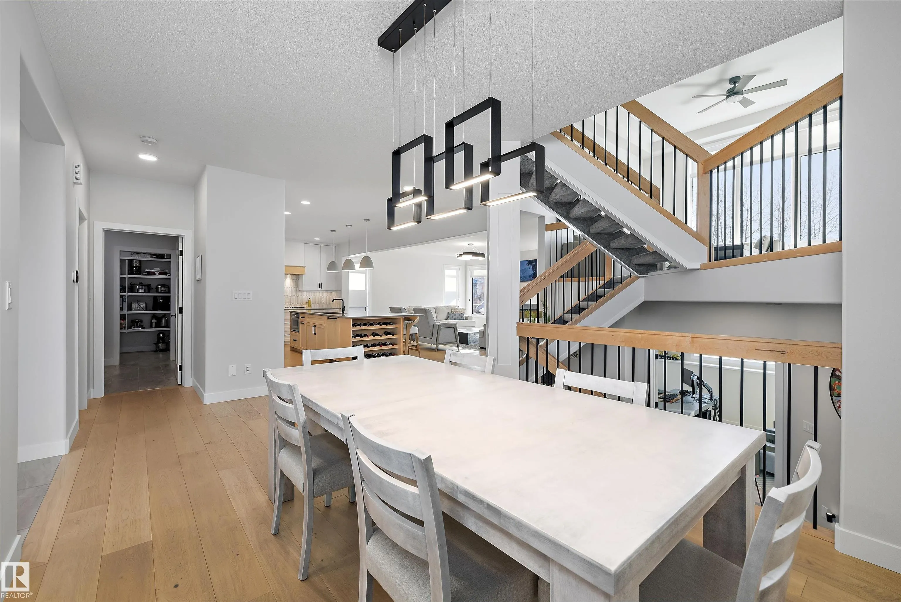 61 RYBURY Crest