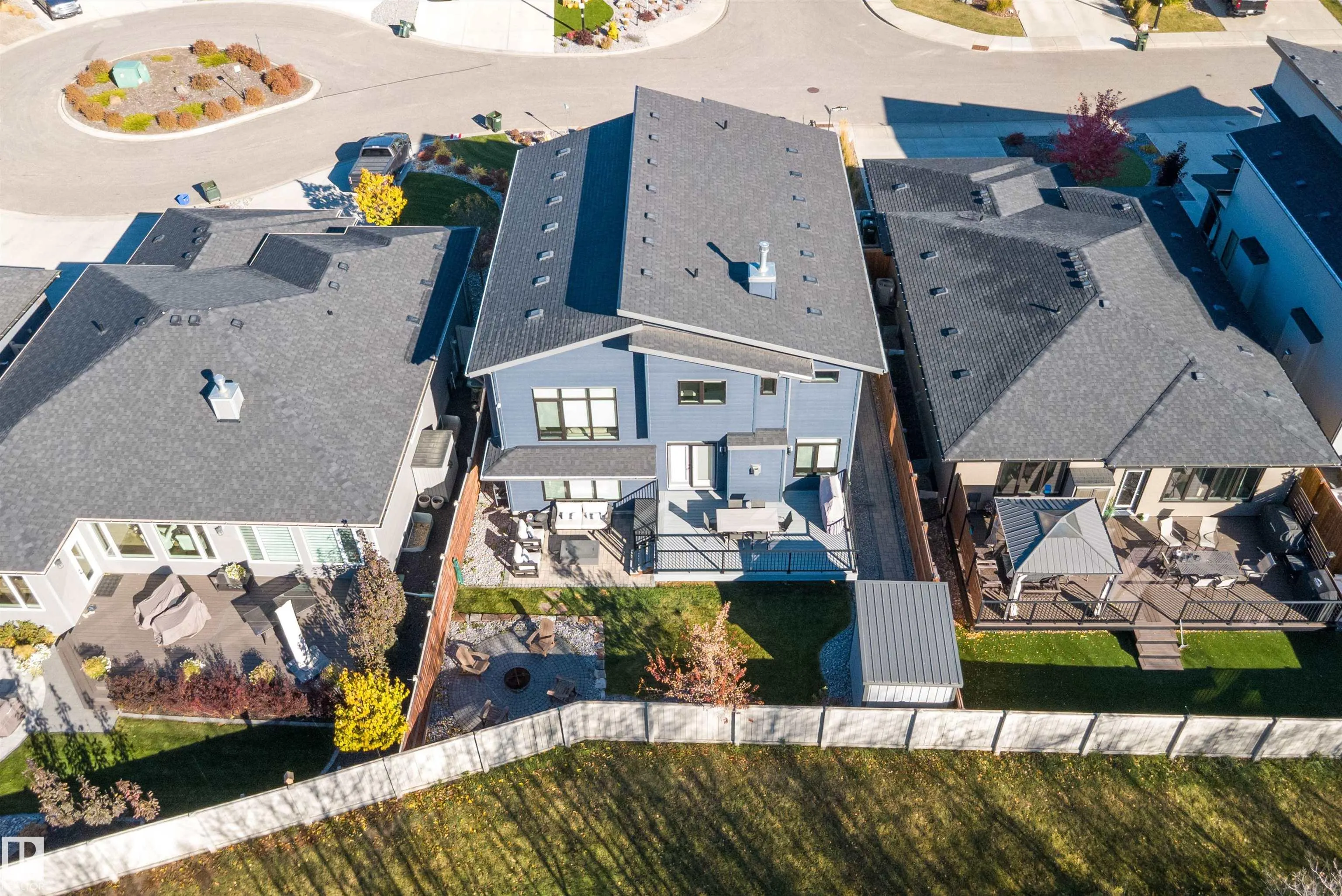 61 RYBURY Crest