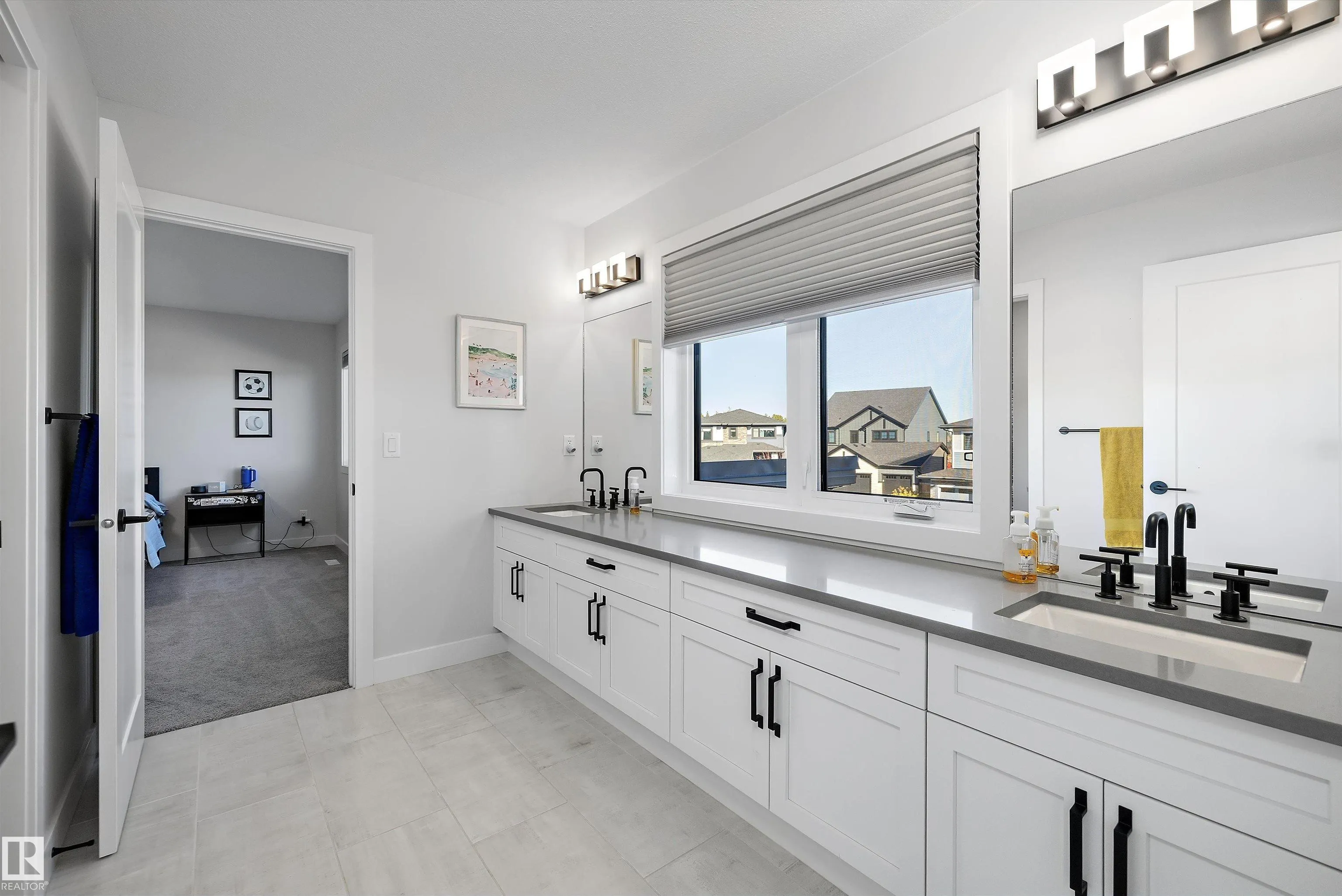 61 RYBURY Crest