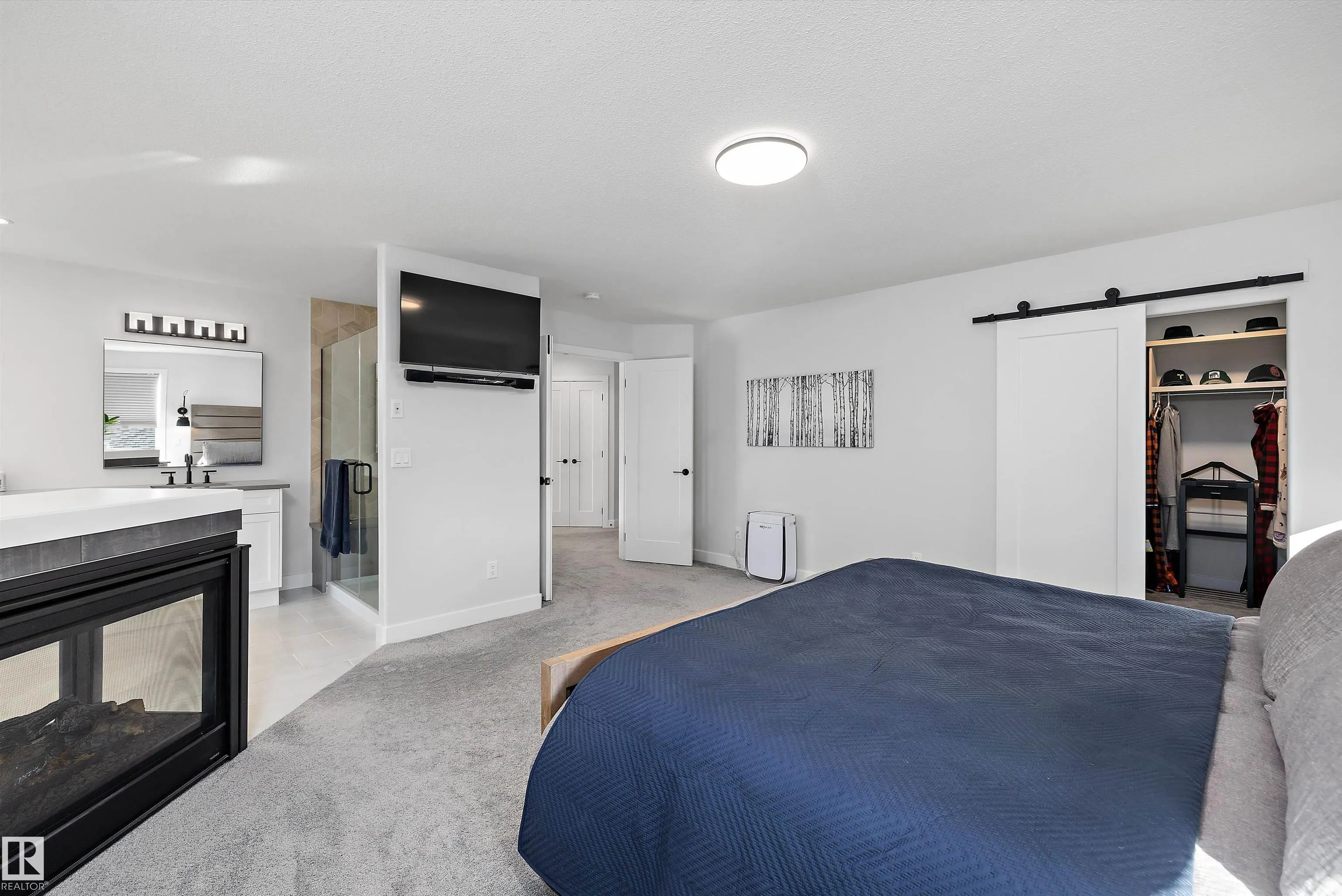 61 RYBURY Crest