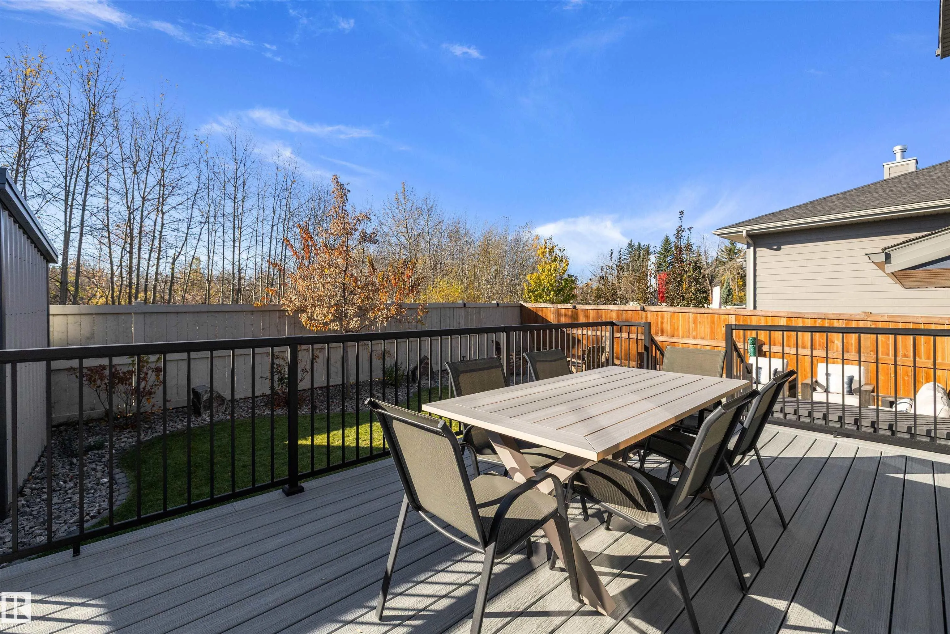 61 RYBURY Crest