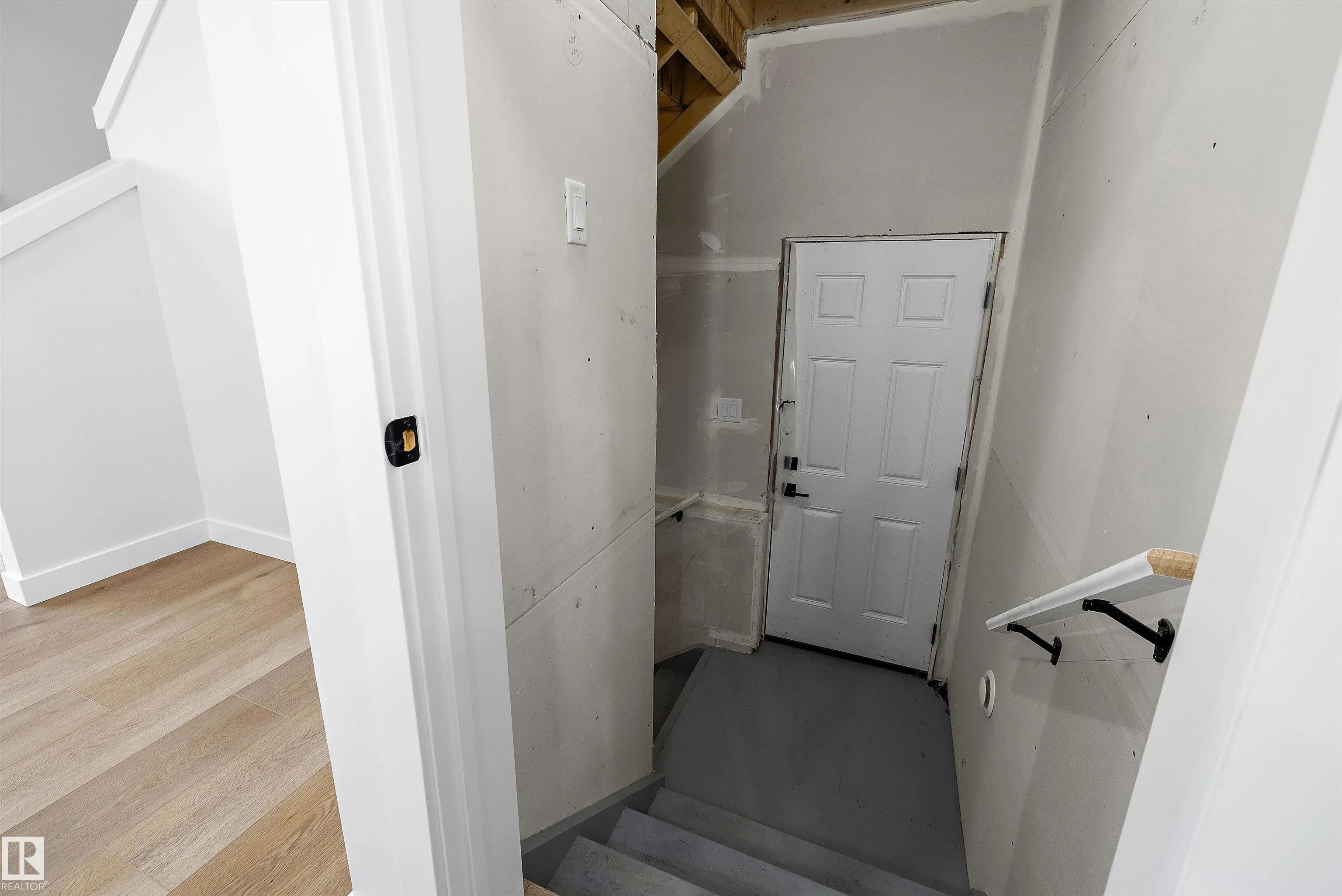 53 Clichy Close
