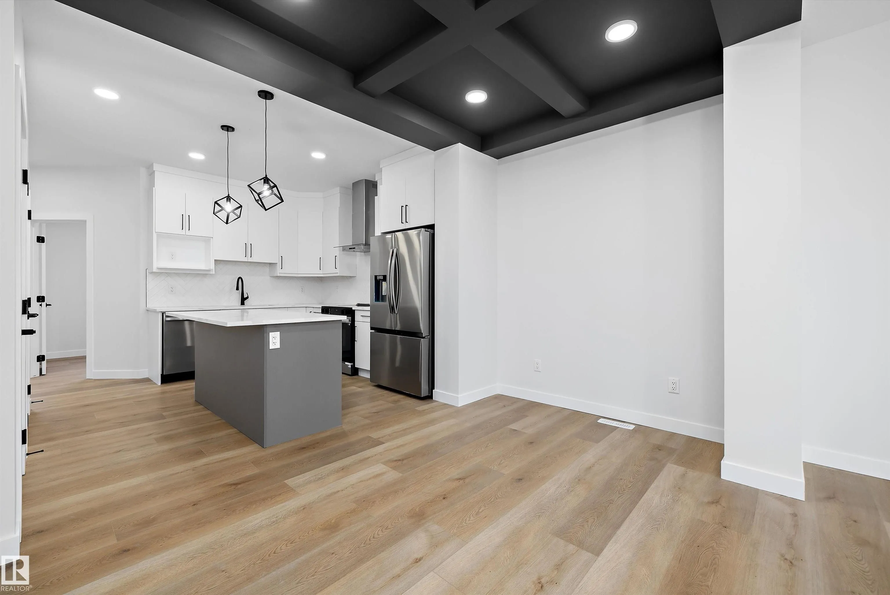 53 Clichy Close